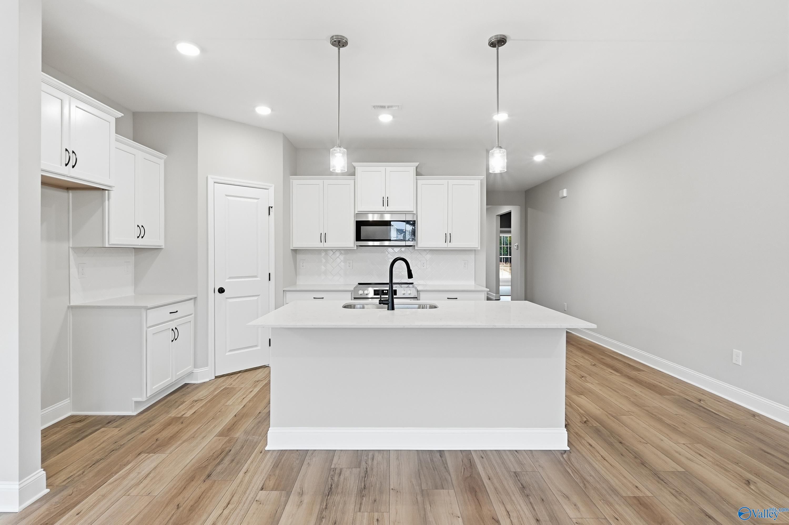 Image 8 of Davidson Homes' New Home at 16375 Blue Water Way