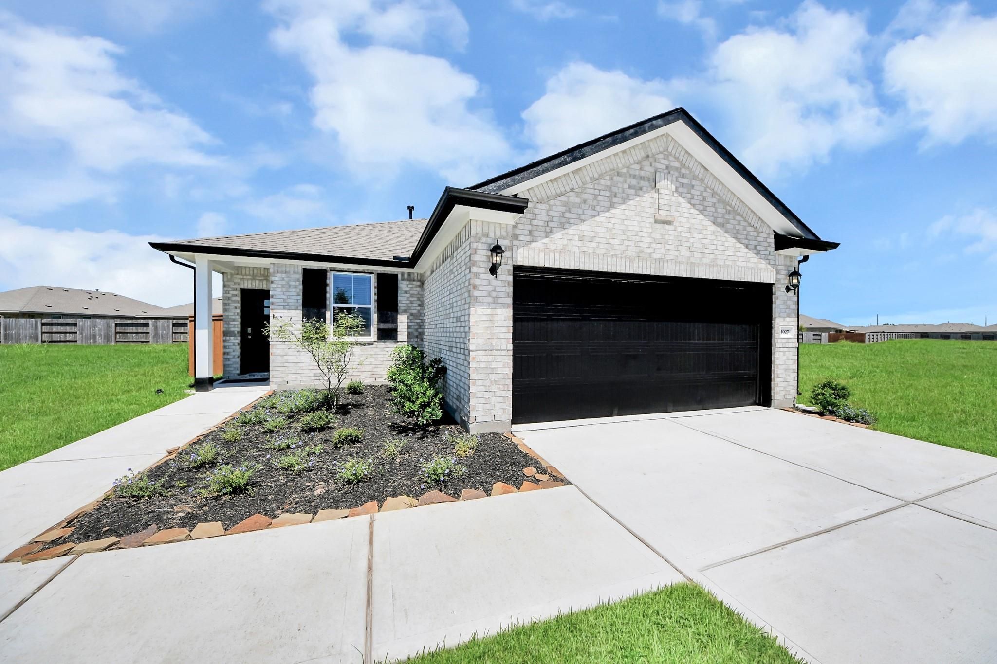 The Costa A floor plan by Davidson Homes: 1-story, 3-bedroom house with 2-car garage in Emberly, Beasley, Texas.