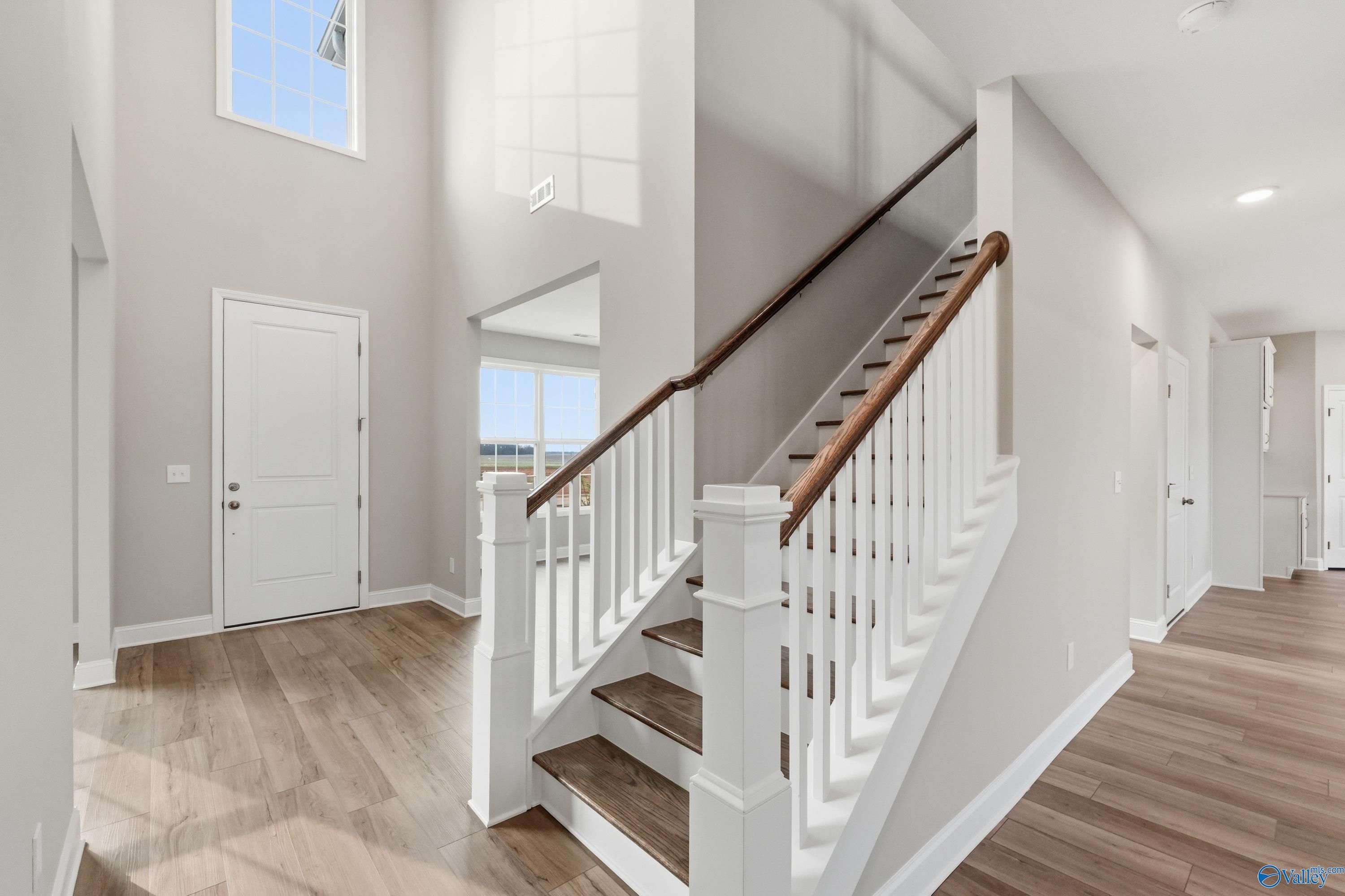 Image 6 of Davidson Homes' New Home at 206 Slade Thomas Drive