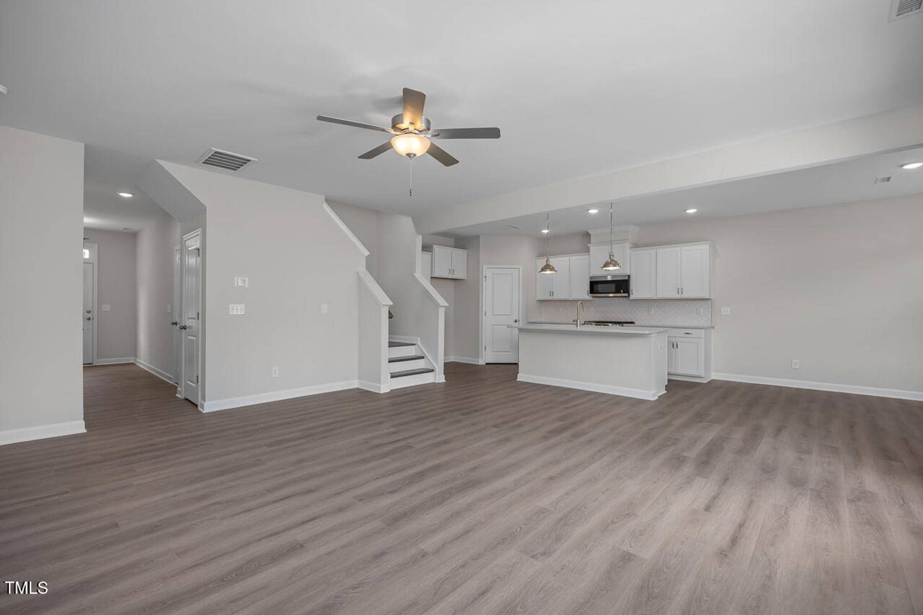 Image 6 of Davidson Homes' New Home at 104 Fairwinds Drive
