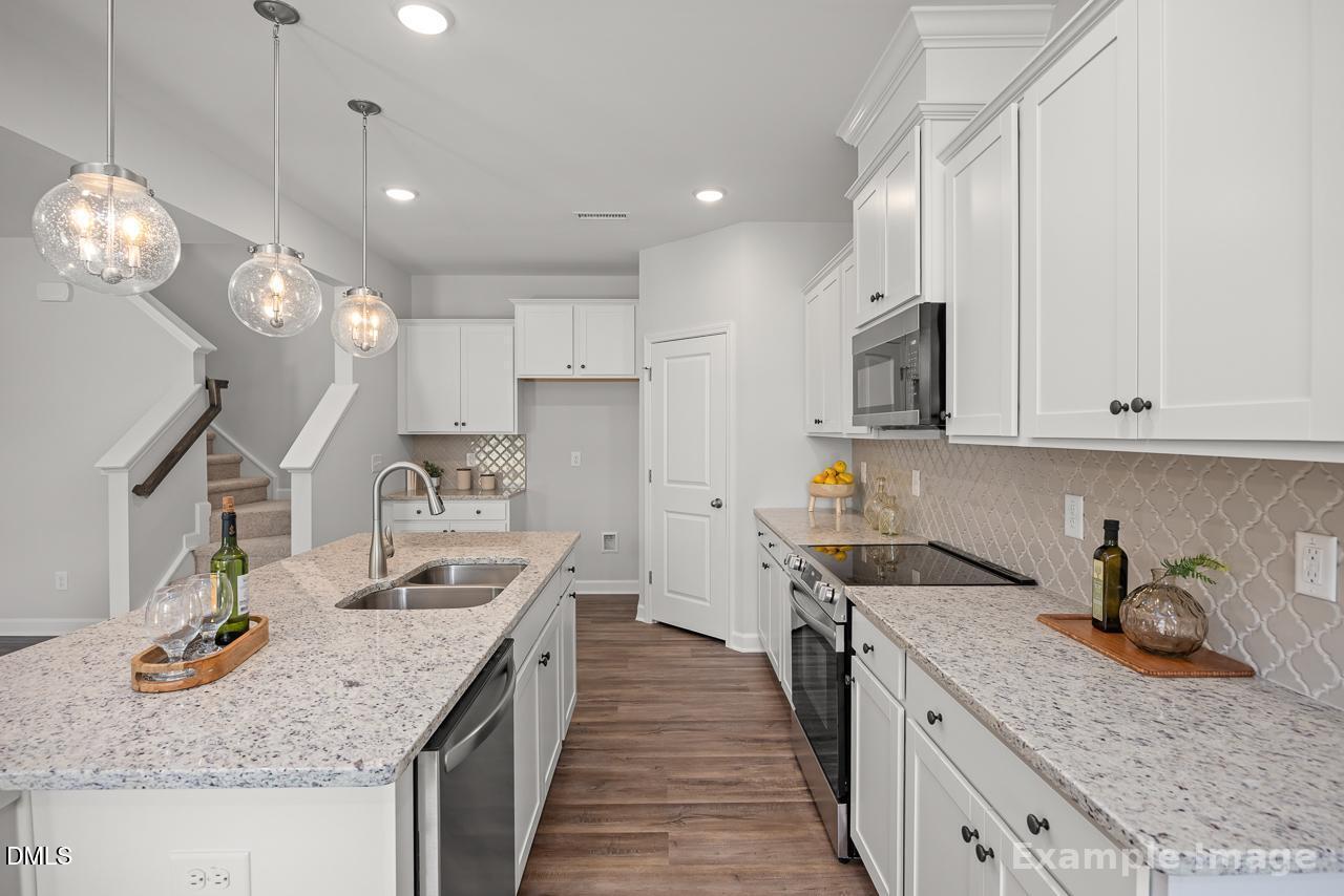 Image 6 of Davidson Homes' New Home at 322 Gregory Village Drive