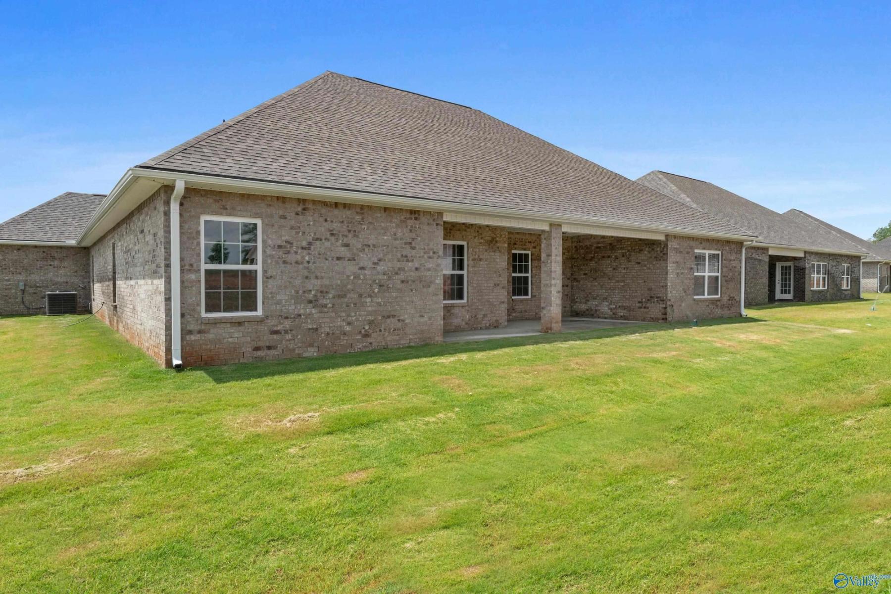 Image 31 of Davidson Homes' New Home at 213 Kendall Farms Boulevard