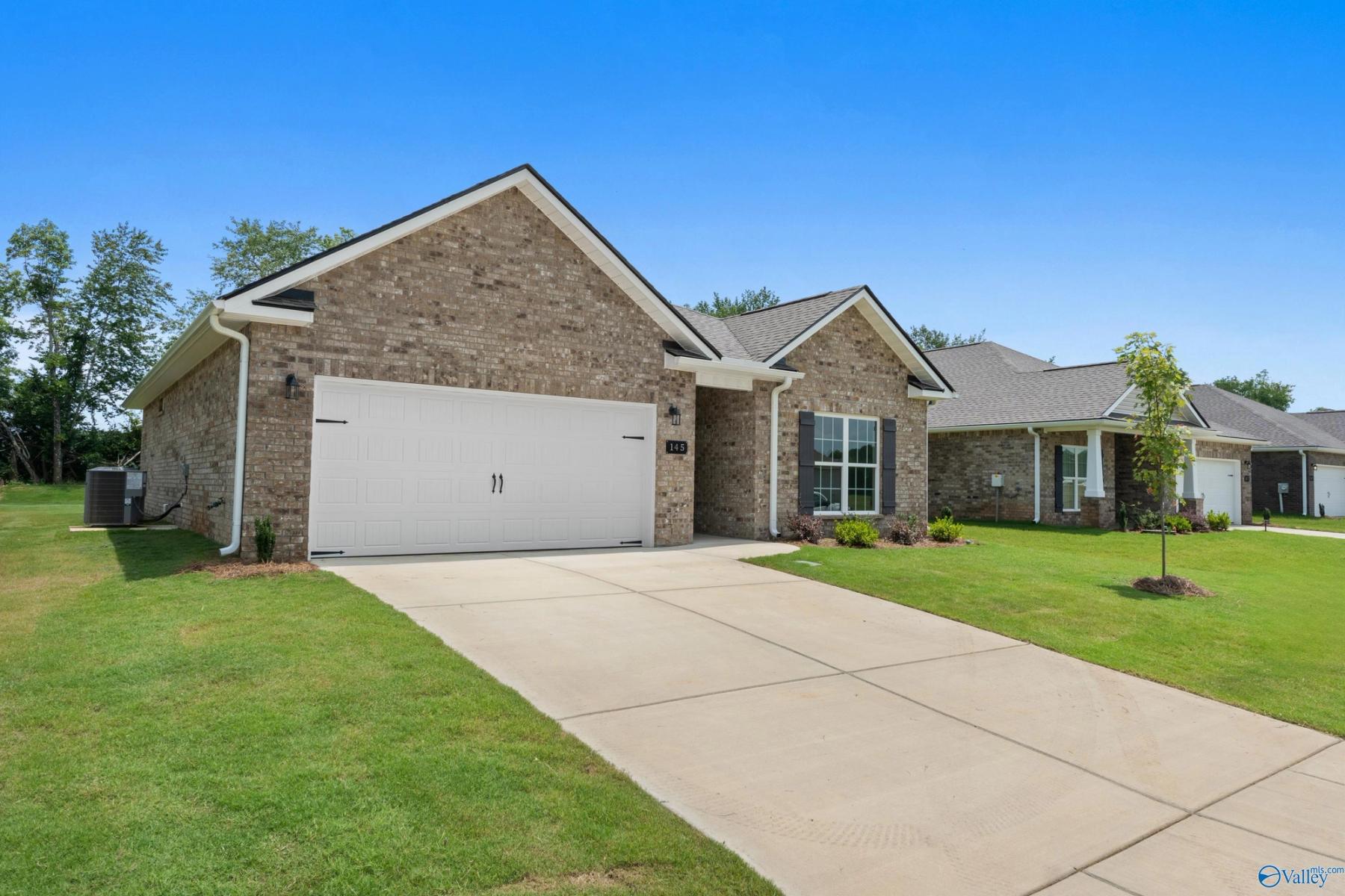 Image 3 of Davidson Homes' New Home at 145 Ivy Vine Drive