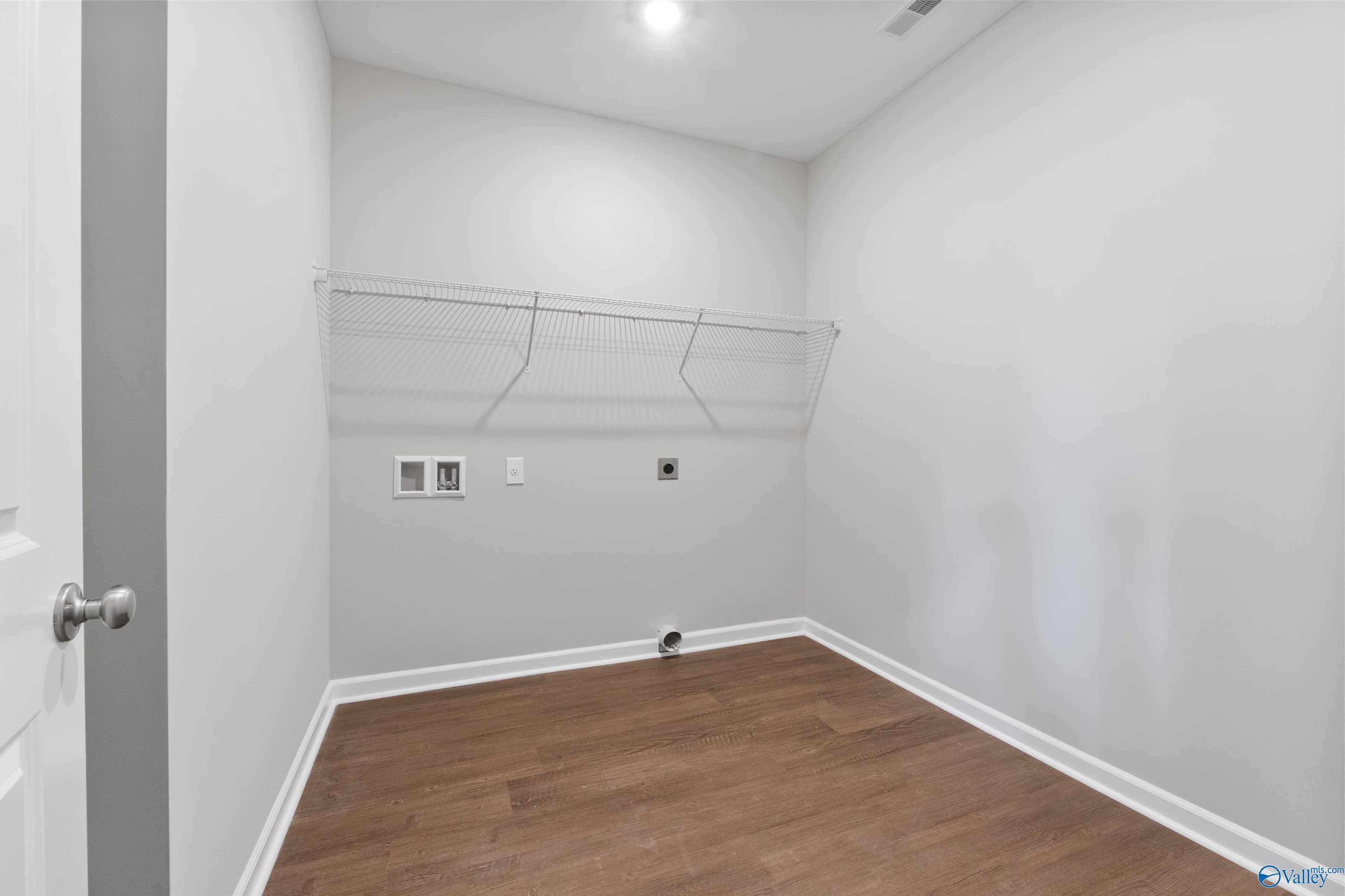 Image 15 of Davidson Homes' New Home at 301 Merrydale Dr