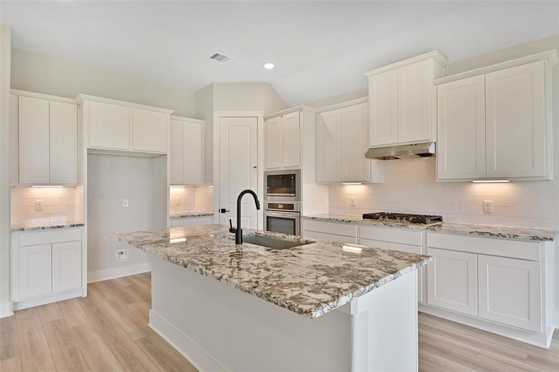 Image 16 of Davidson Homes' New Home at 3306 Salton Sea Lane