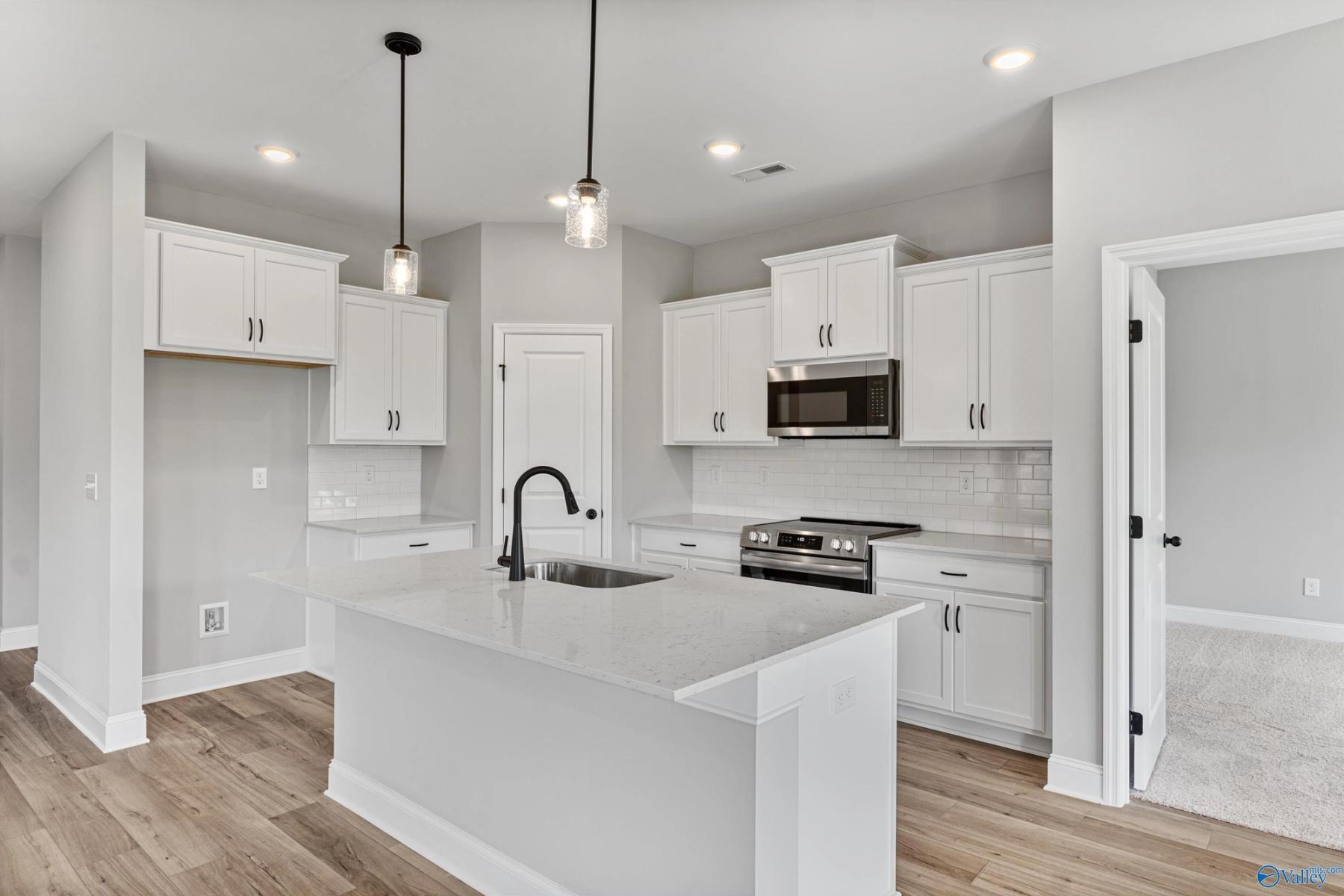 Image 5 of Davidson Homes' New Home at 169 River Pointe Drive