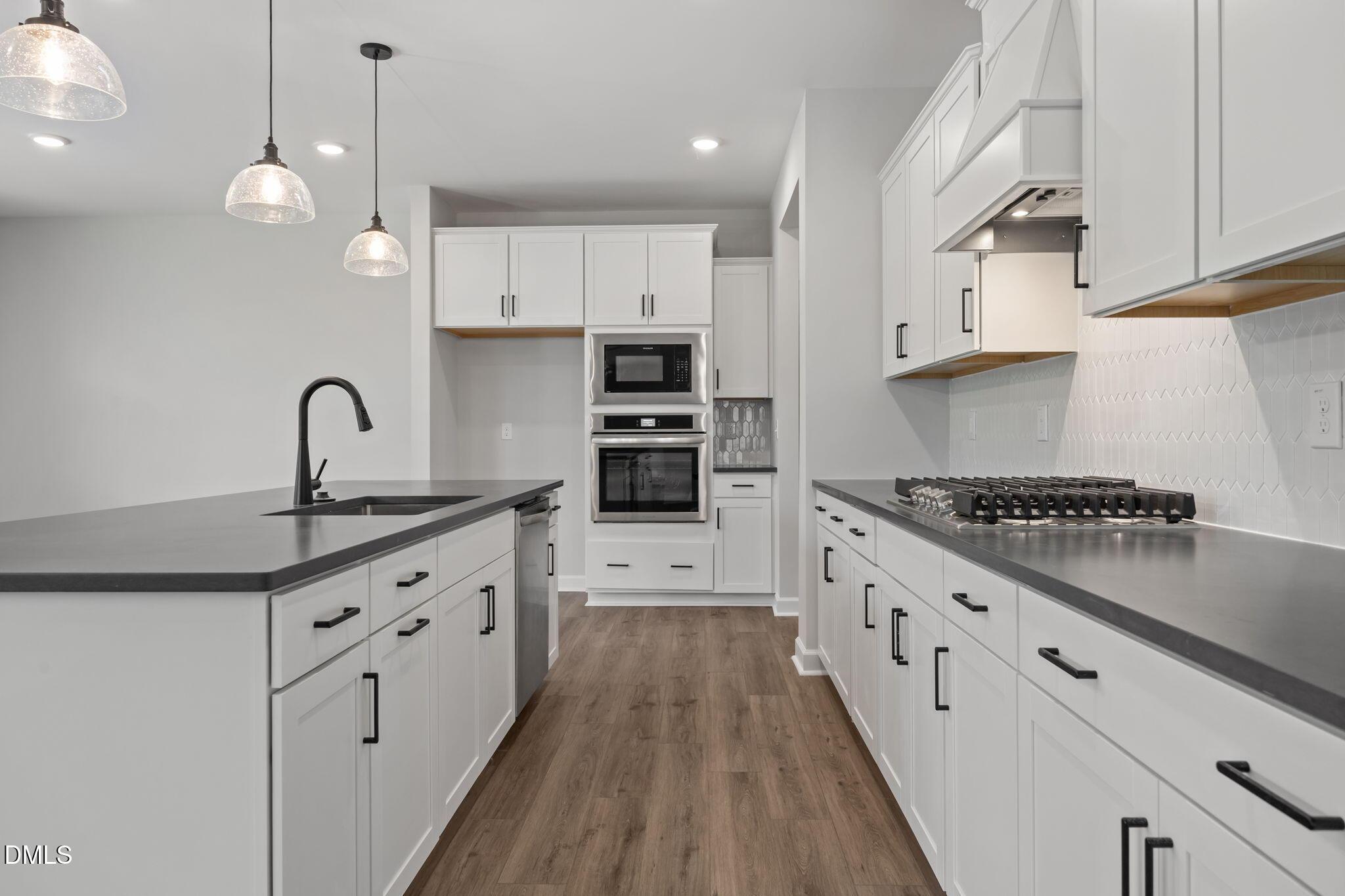 Image 3 of Davidson Homes' New Home at 909 Diana Victoria Court