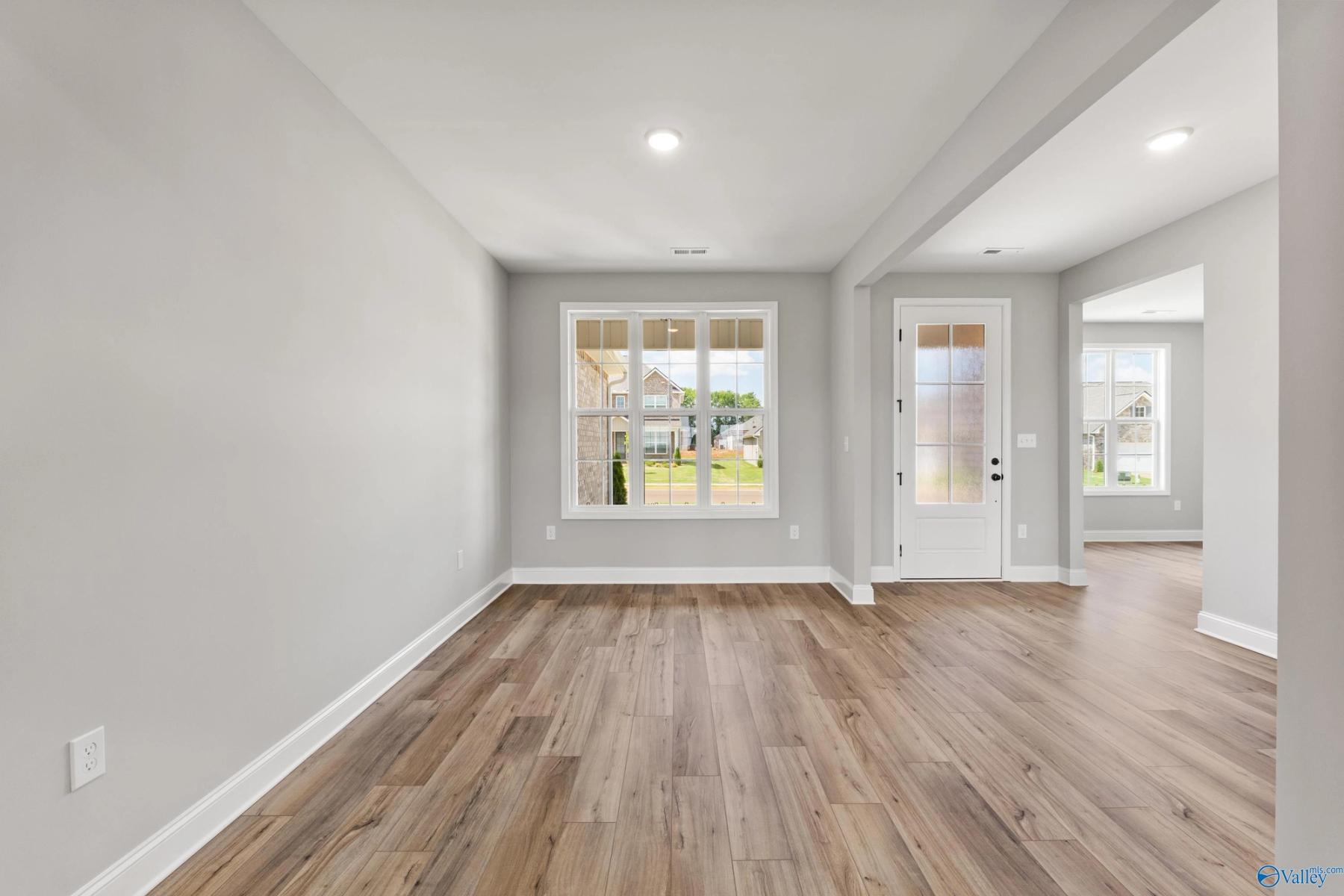 Image 7 of Davidson Homes' New Home at 208 Kendall Farms Boulevard