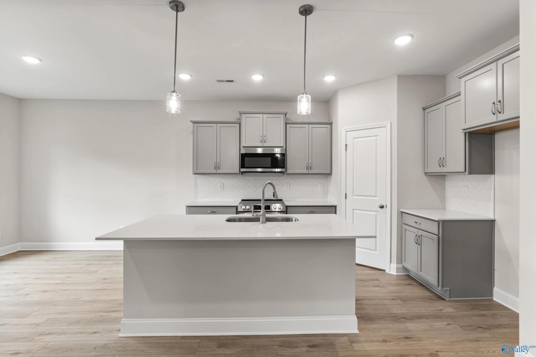 Image 8 of Davidson Homes' New Home at 179 River Pointe Drive
