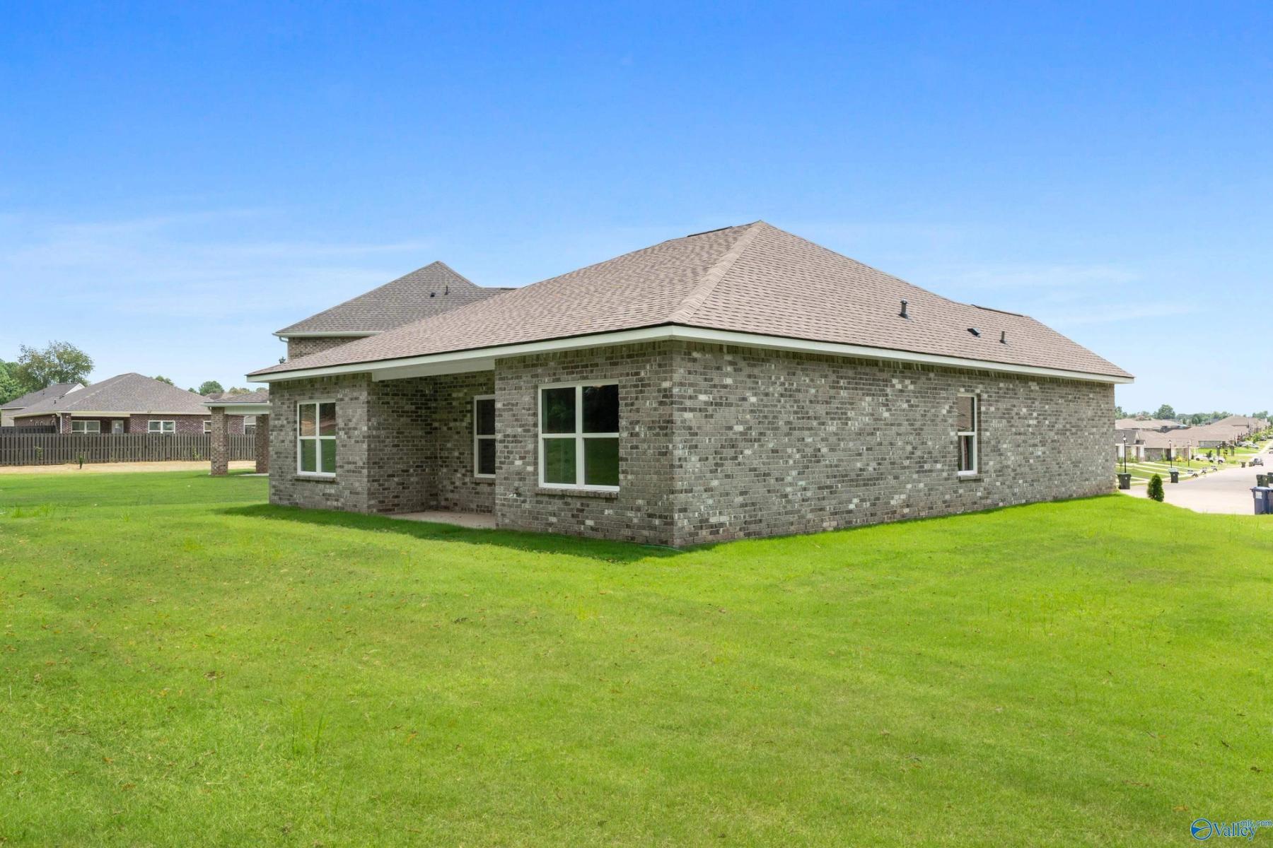 Image 24 of Davidson Homes' New Home at 183 River Pointe Drive