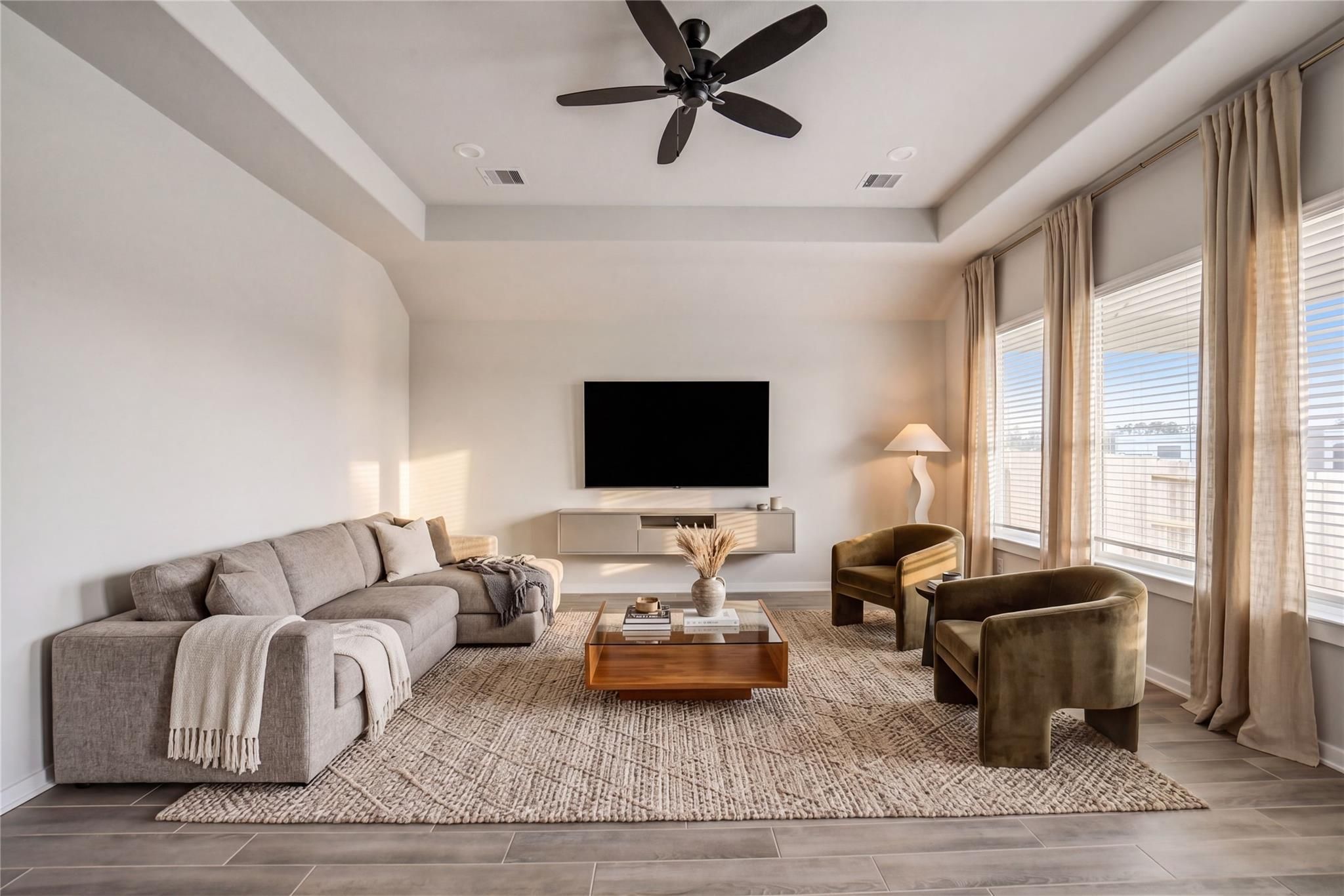 Image 3 of Davidson Homes' New Home at 241 Harlingen Drive