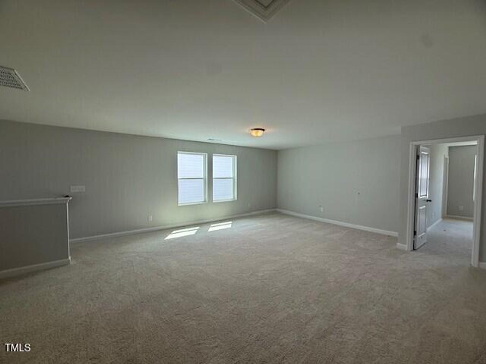 Image 10 of Davidson Homes' New Home at 301 Gregory Village Drive