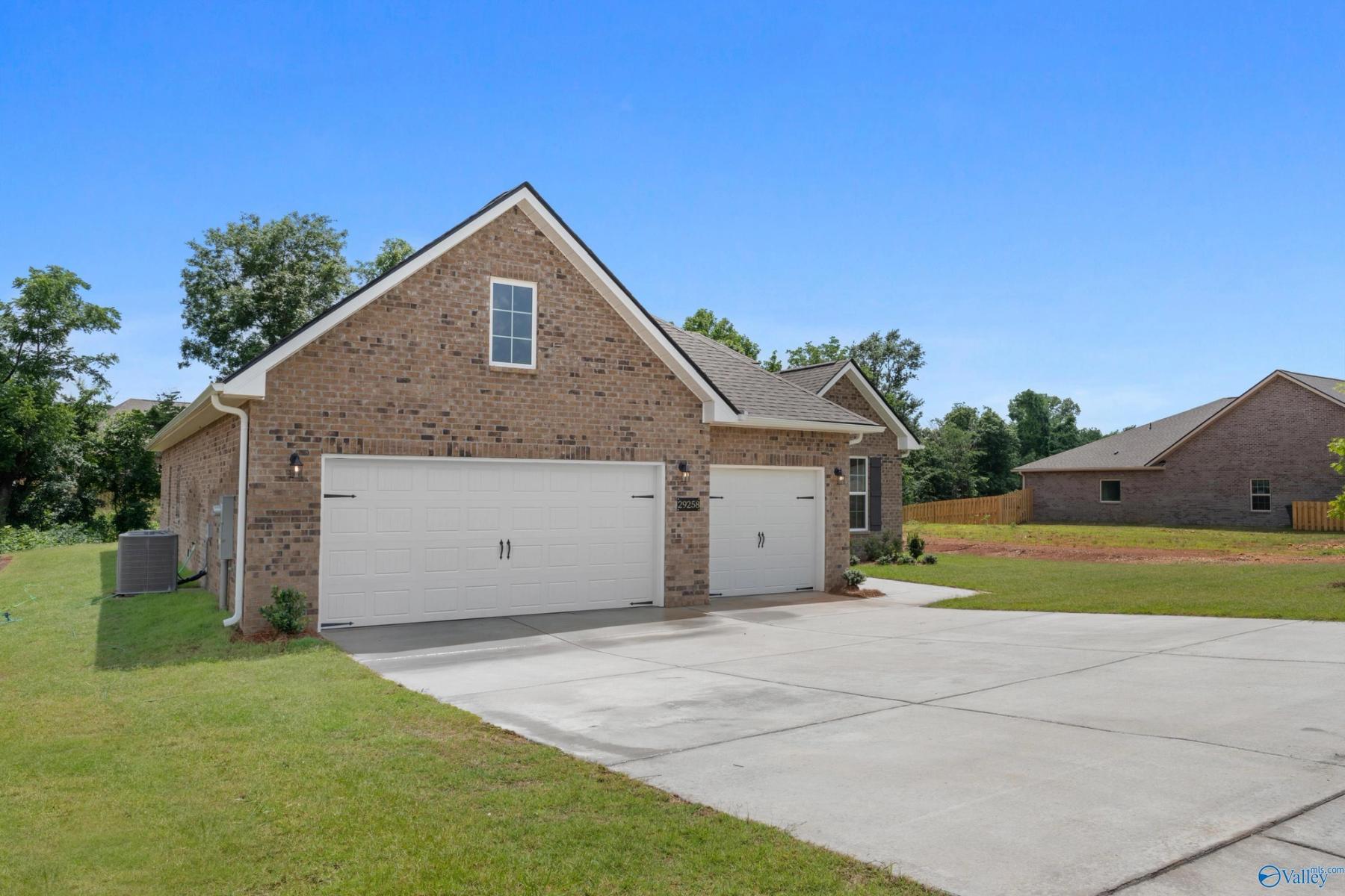 Image 2 of Davidson Homes' New Home at 29258 Crawfish Drive
