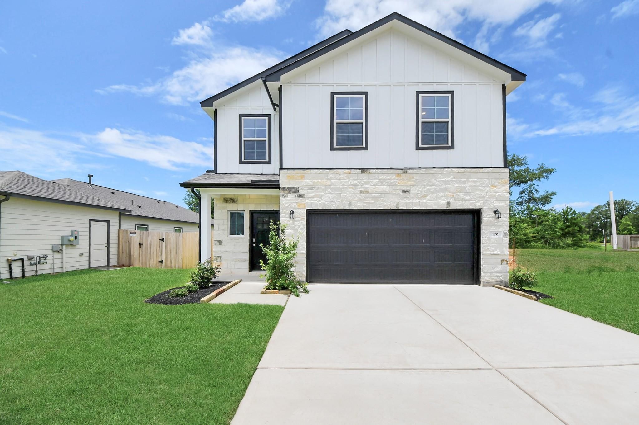 Exterior view of Davidson Homes' New Home at 120 West Canopy Crossing Circle