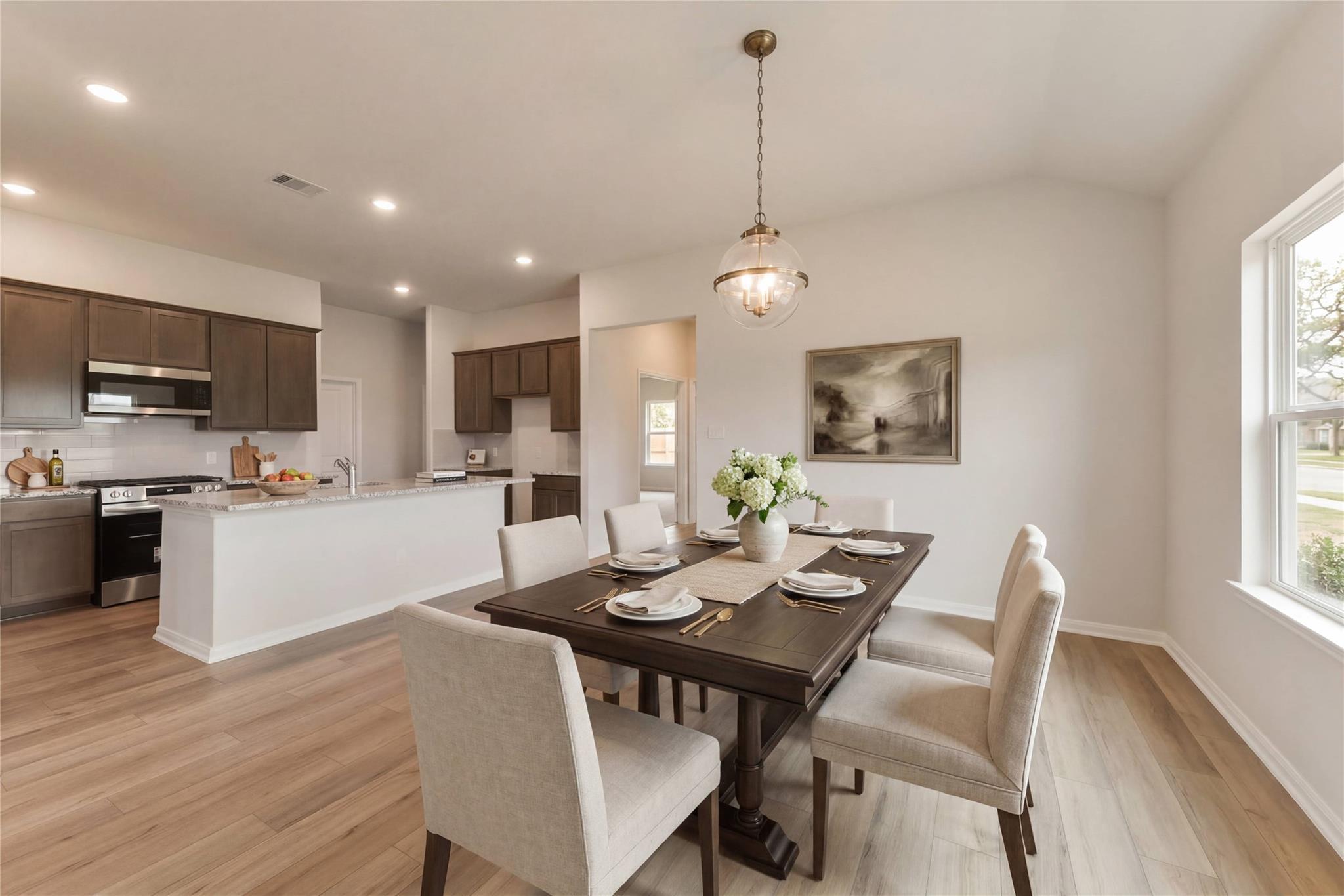 Image 10 of Davidson Homes' New Home at 232 Harlingen Drive