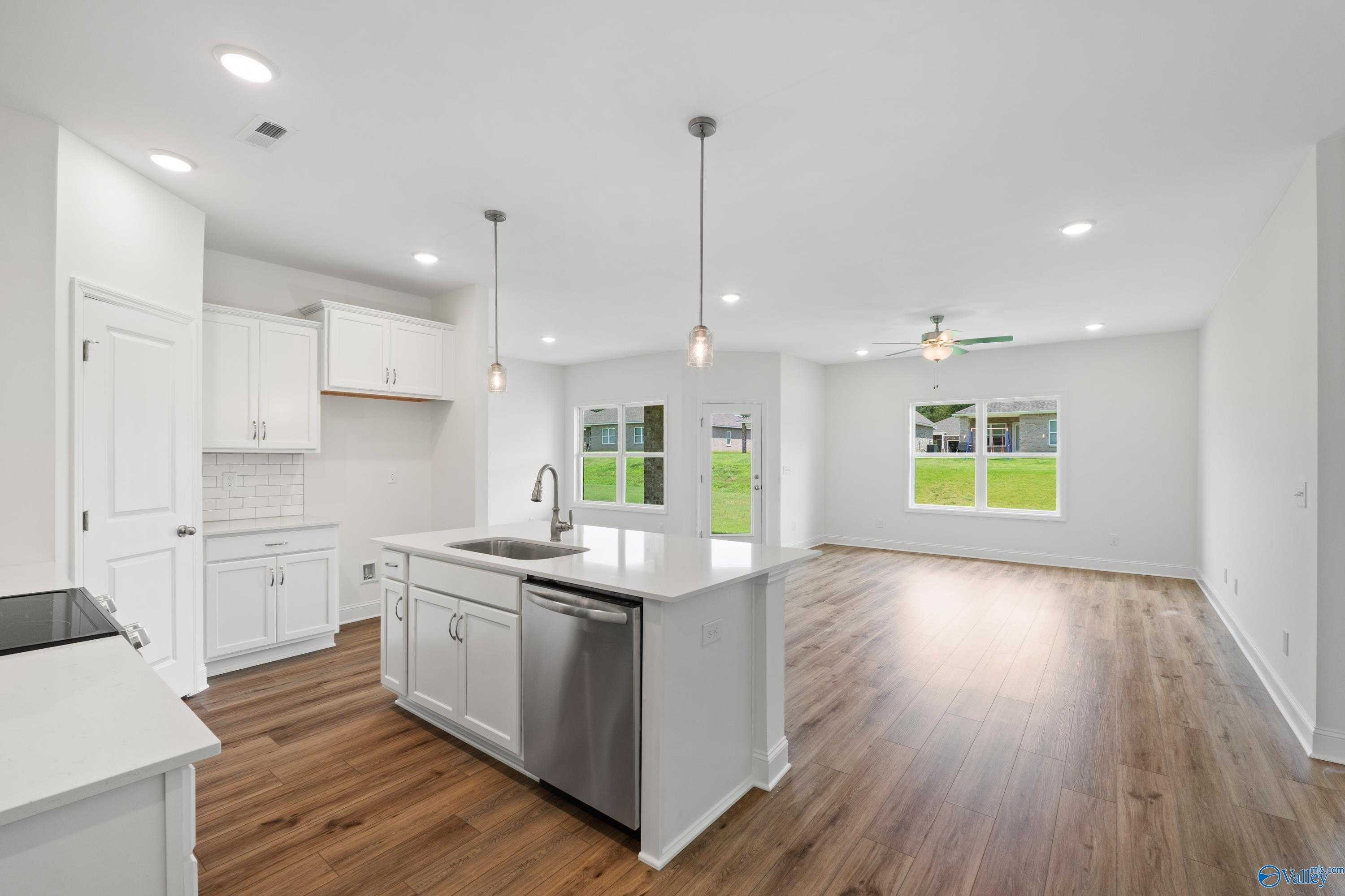 Image 2 of Davidson Homes' New Home at 167 River Pointe Drive
