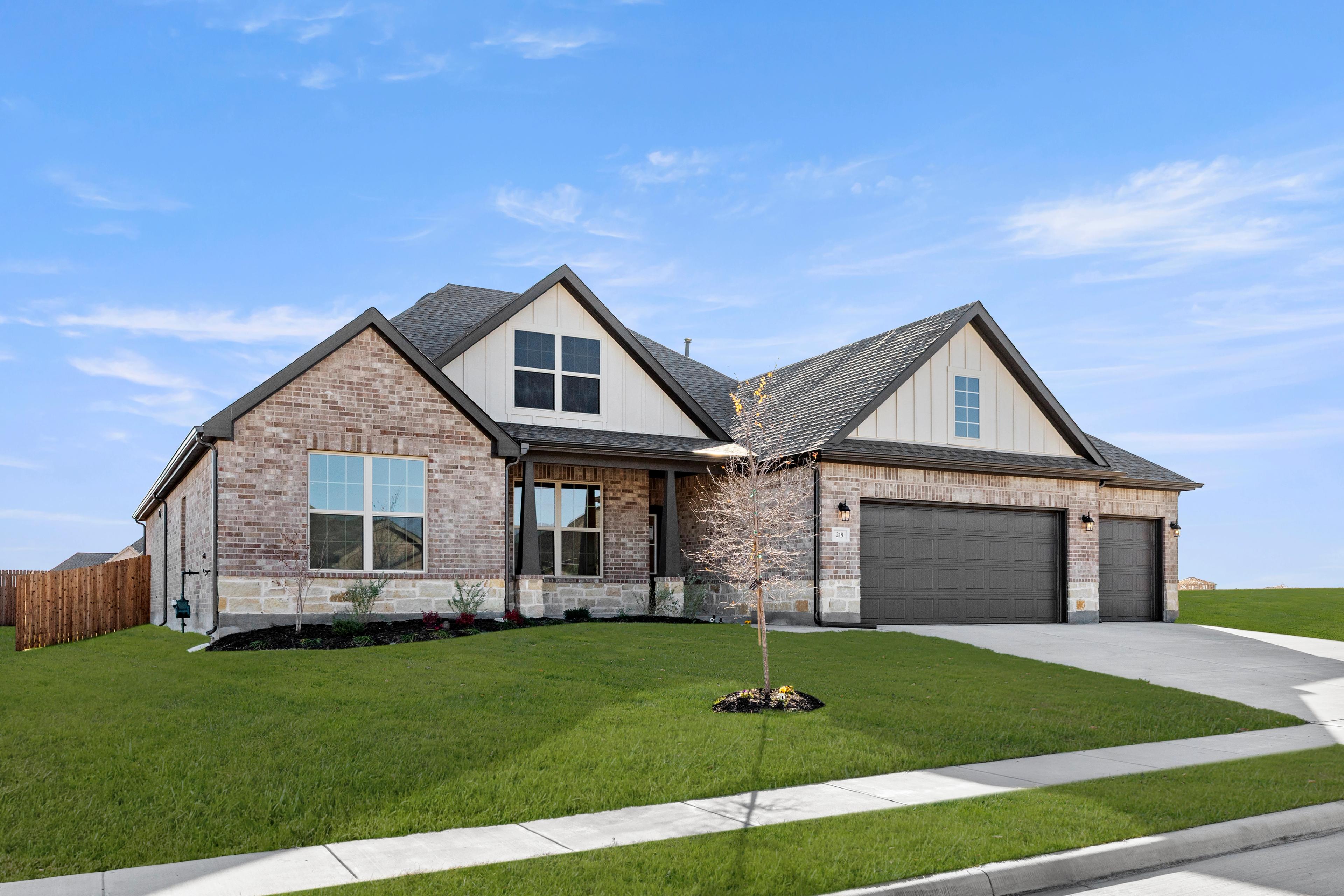 Image 2 of Davidson Homes' New Home at 219 Saddletree Drive