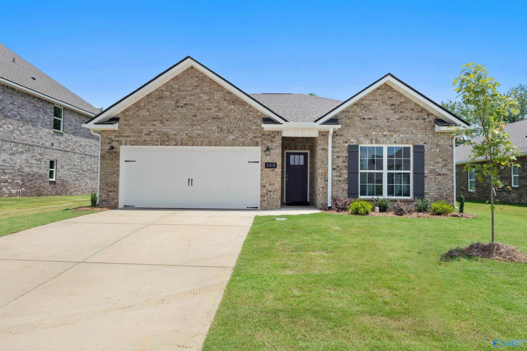 Image 2 of Davidson Homes' New Home at 145 Ivy Vine Drive