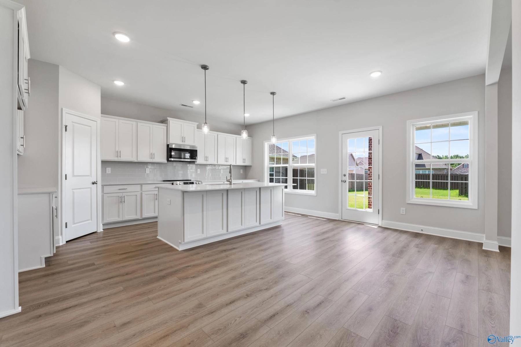 Image 8 of Davidson Homes' New Home at 226 White Horse Way