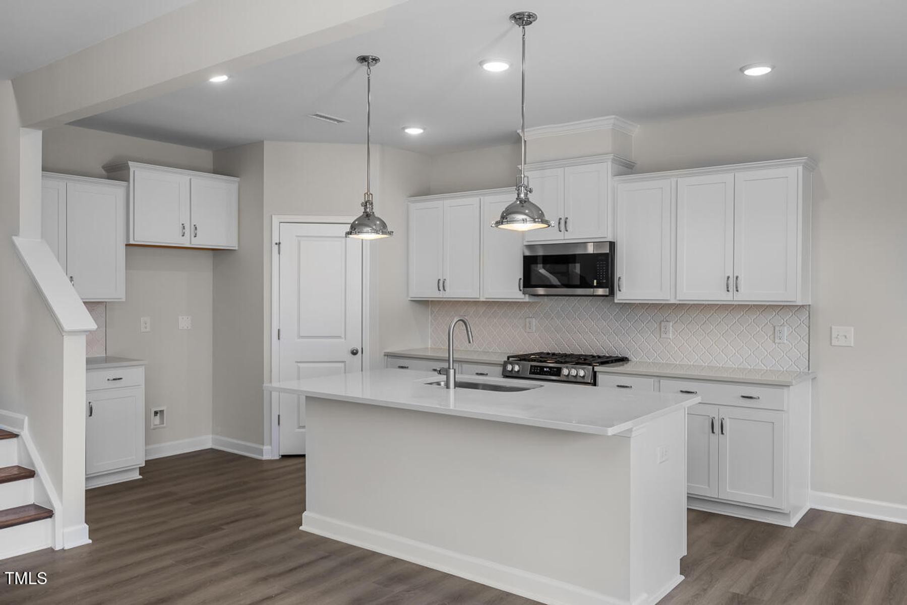 Image 2 of Davidson Homes' New Home at 104 Fairwinds Drive