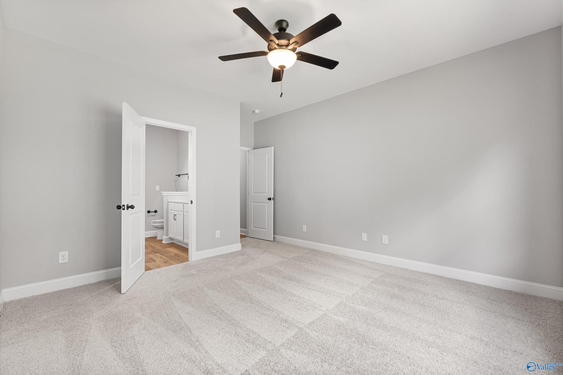 Image 10 of Davidson Homes' New Home at 183 River Pointe Drive
