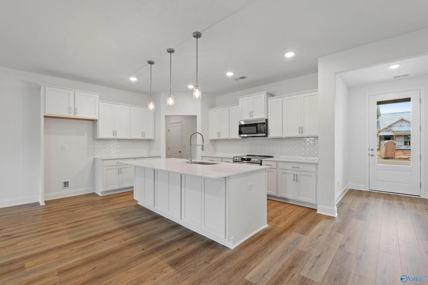 Image 7 of Davidson Homes' New Home at 103 Lucy Lynn Boulevard