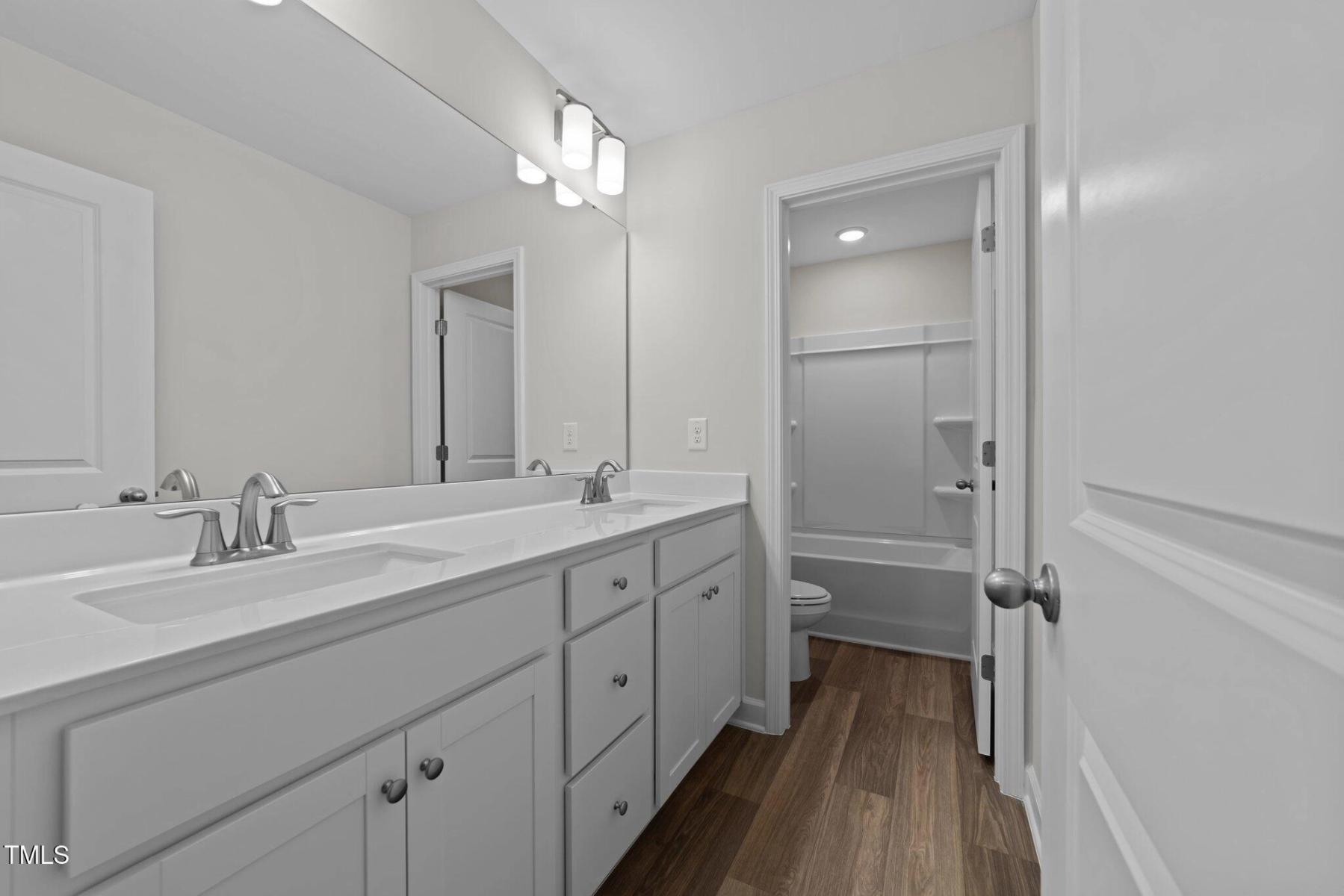 Image 20 of Davidson Homes' New Home at 432 Golden Dragonfly Street