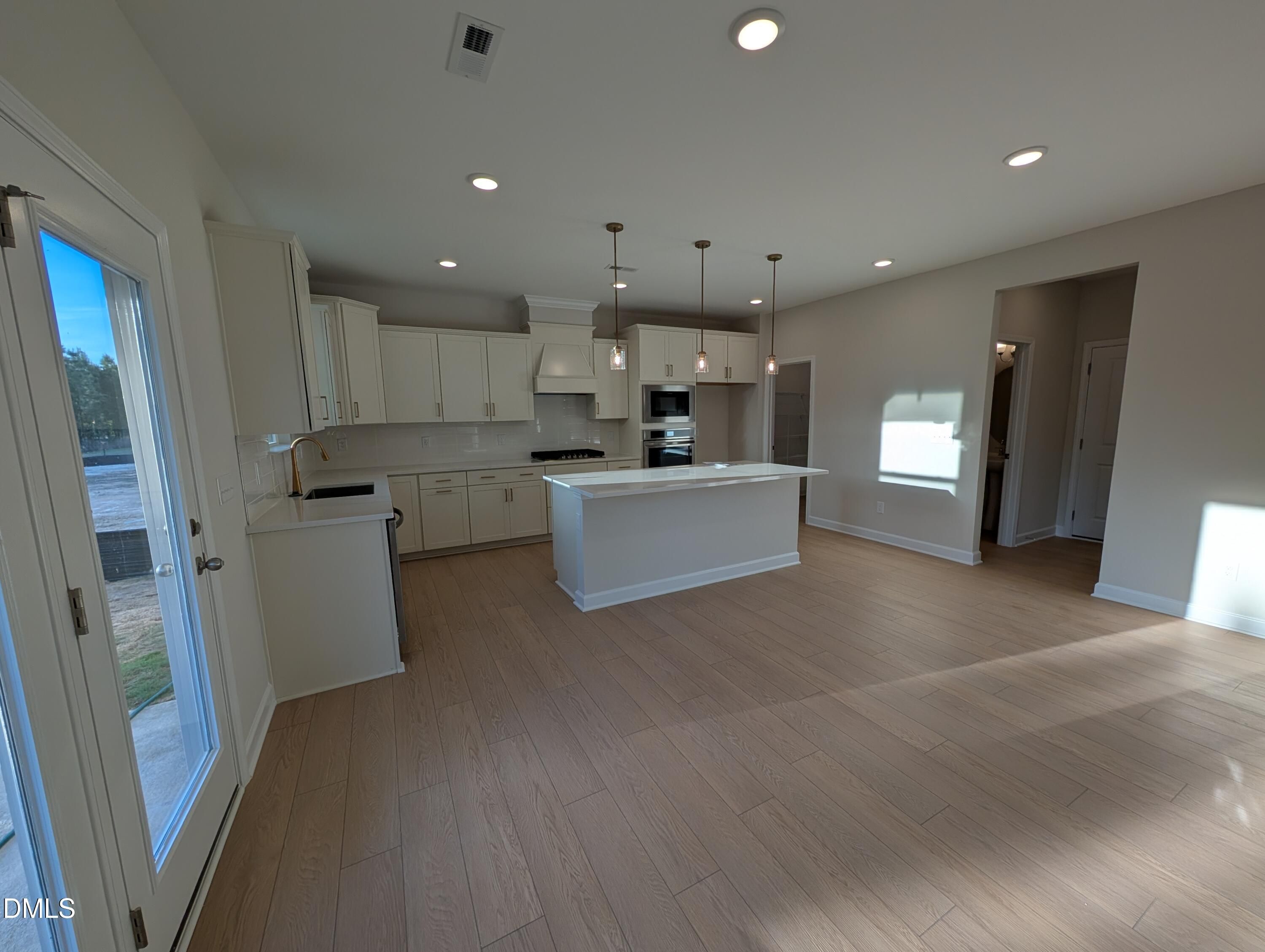 Image 7 of Davidson Homes' New Home at 817 Diana Victoria Court