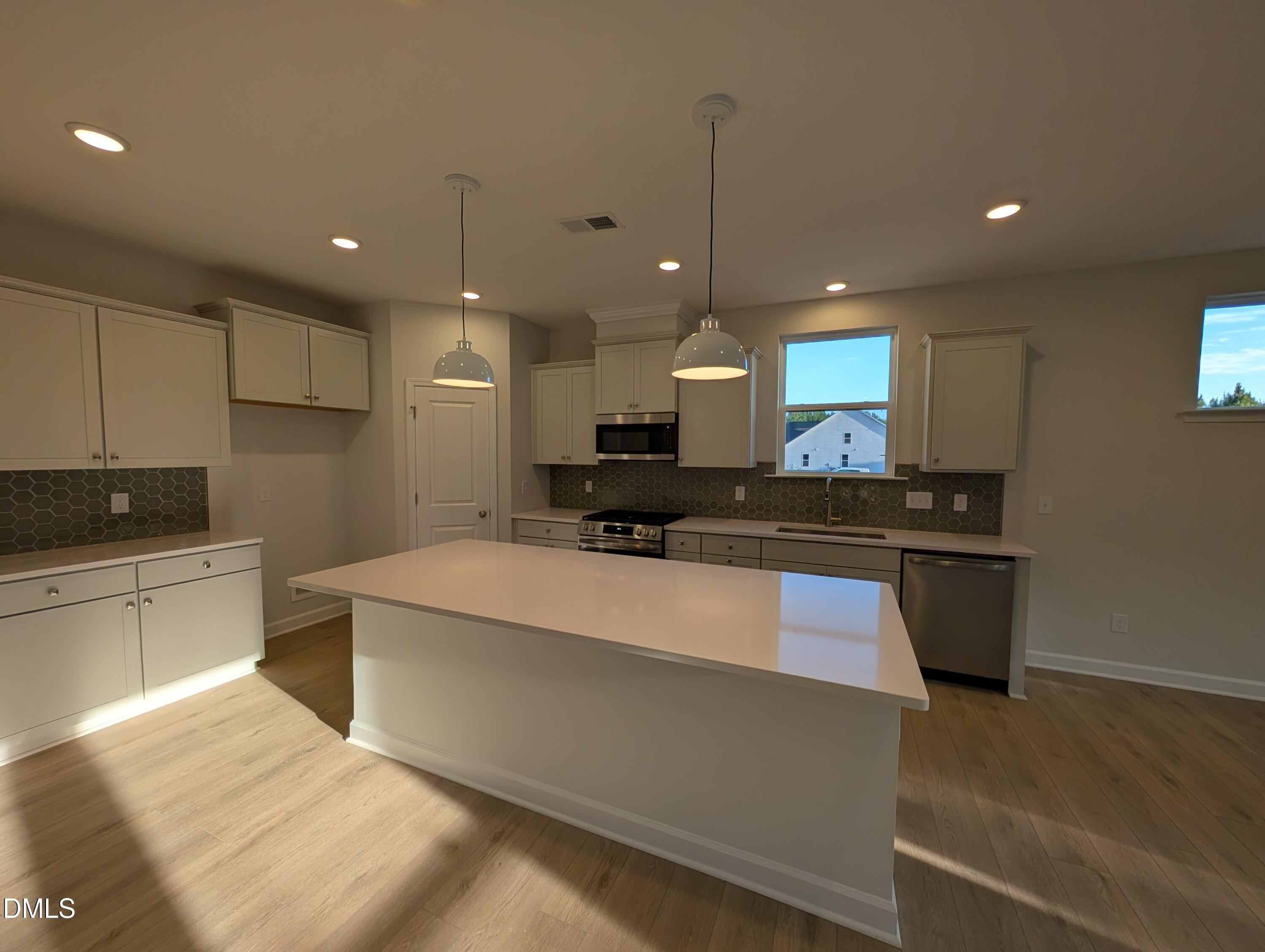 Image 7 of Davidson Homes' New Home at 905 Diana Victoria Court