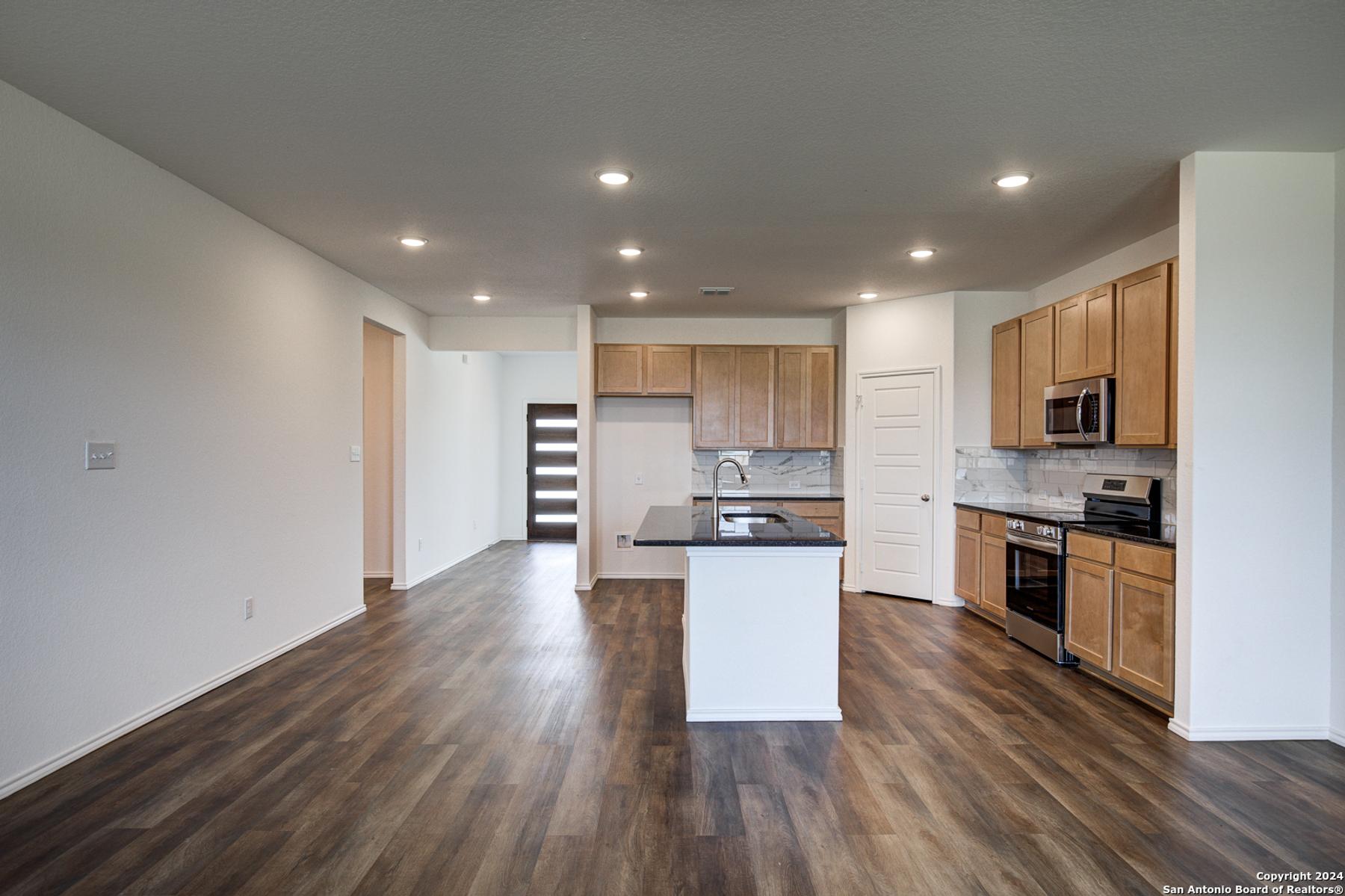 Image 14 of Davidson Homes' New Home at 208 Drew Circle