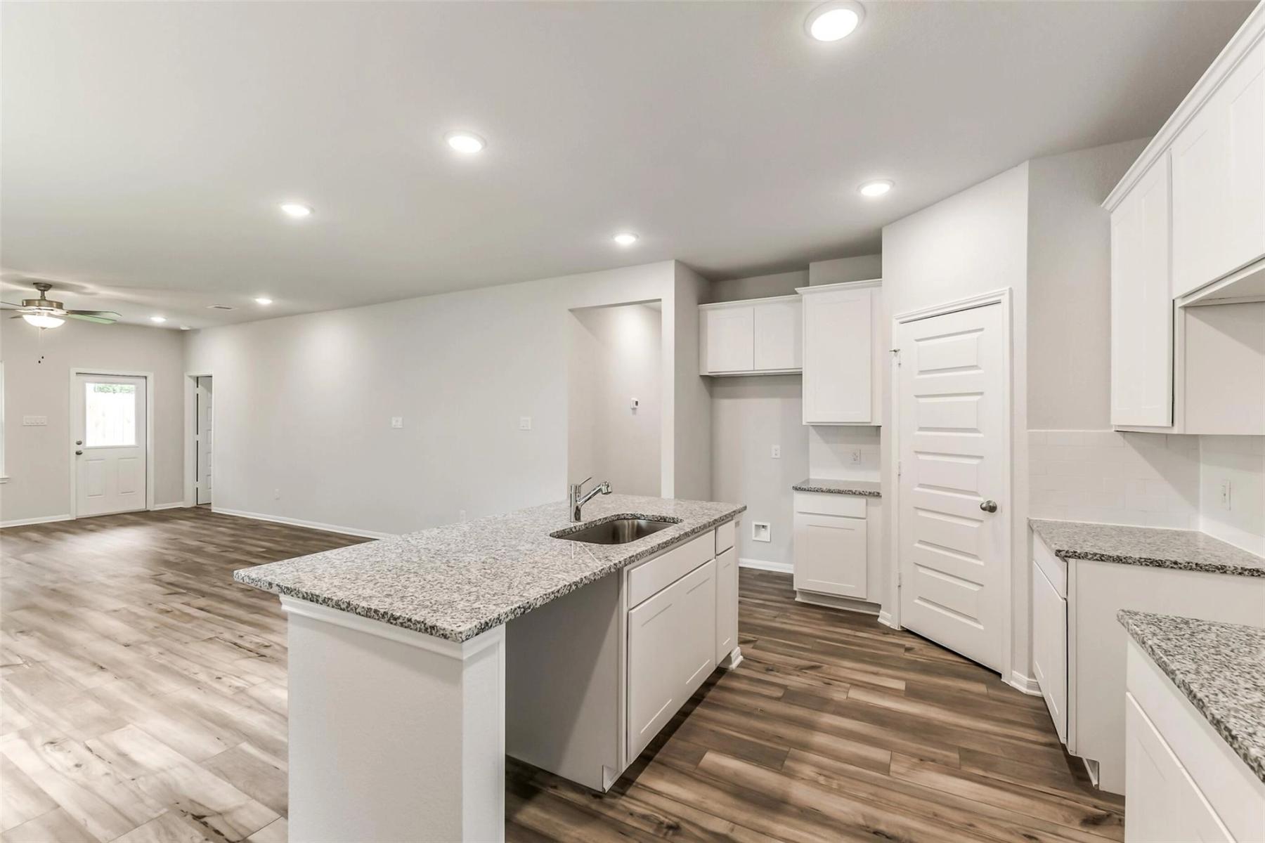 Image 5 of Davidson Homes' New Home at 2105 Caney Creek Lane