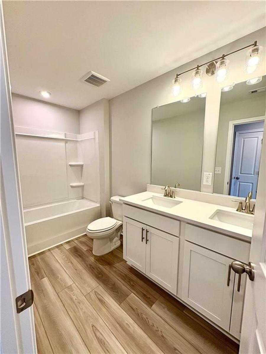 Image 8 of Davidson Homes' New Home at 495 Crown Drive