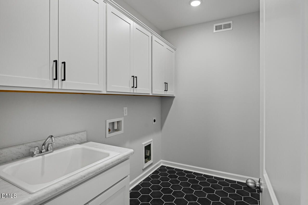 Image 29 of Davidson Homes' New Home at 725 Dragonfly Pond Way