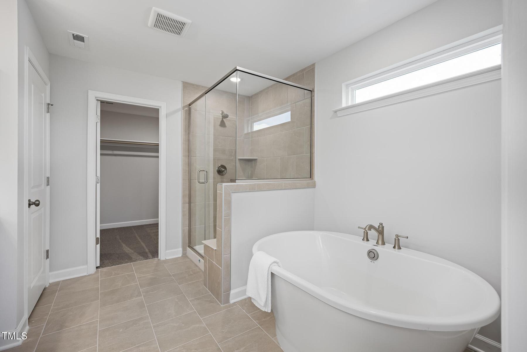 Image 24 of Davidson Homes' New Home at 456 Golden Dragonfly Street