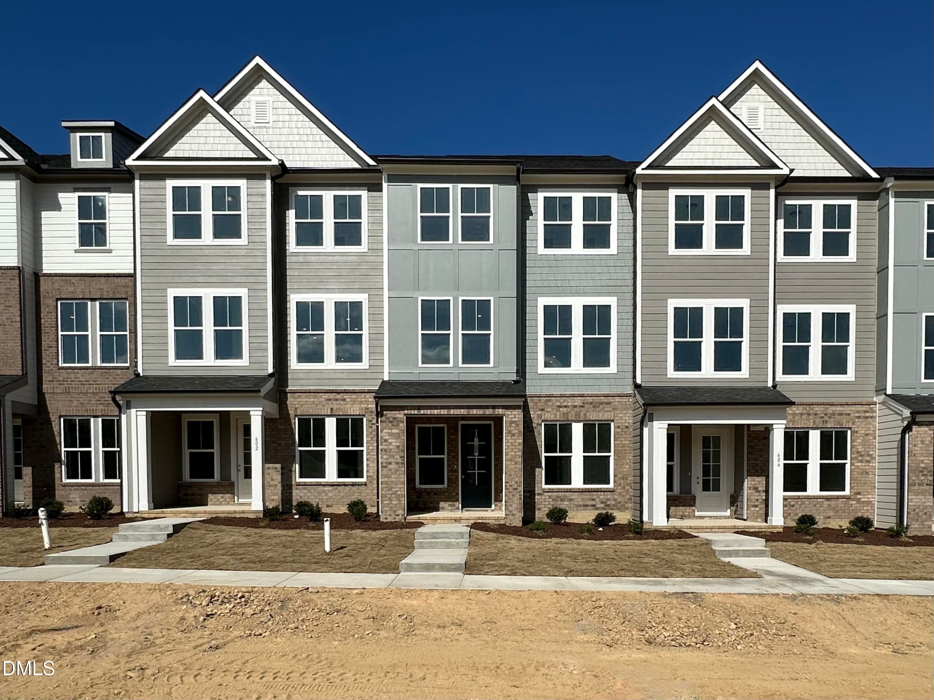 Exterior view of Davidson Homes' New Home at 604 Thatch Lane