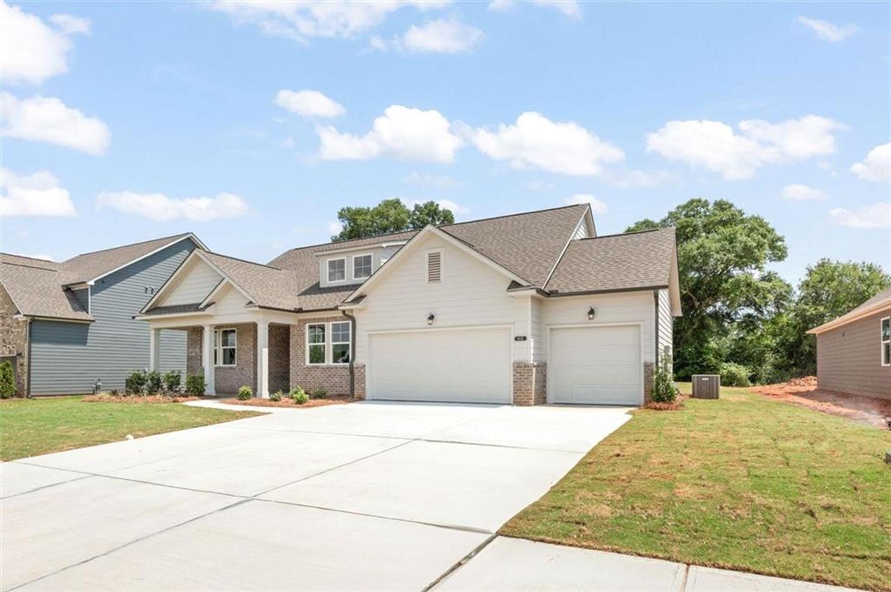 Image 3 of Davidson Homes' New Home at 537 Grand Wehunt Drive