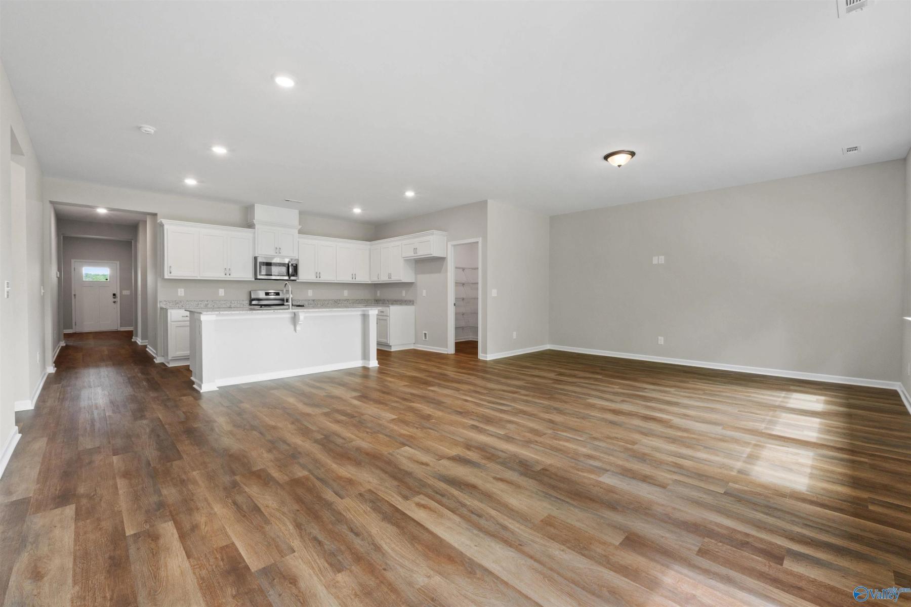 Image 3 of Davidson Homes' New Home at 208 Hibiscus Dr