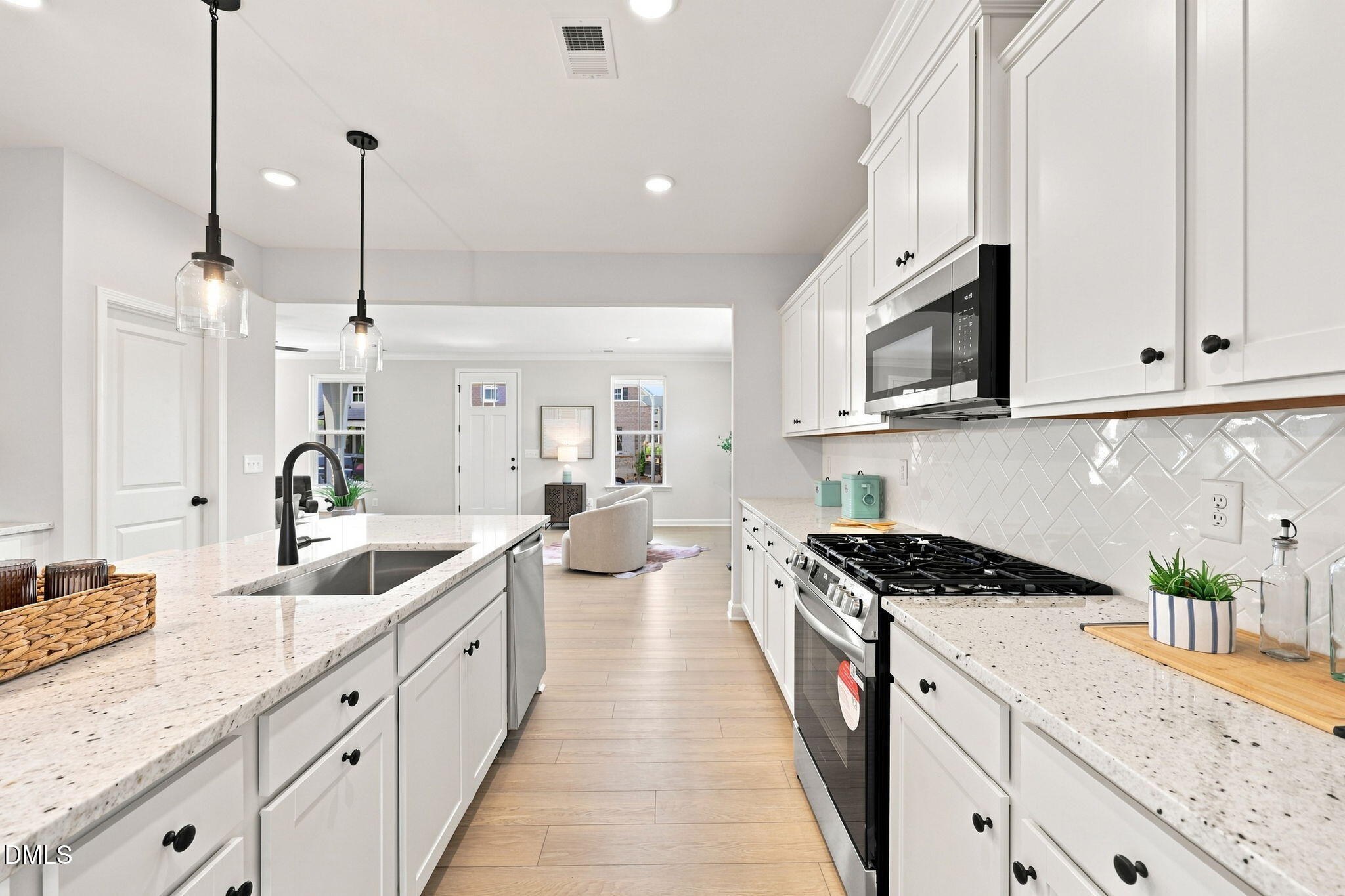 Image 7 of Davidson Homes' New Home at 808 Carpet Grass Avenue