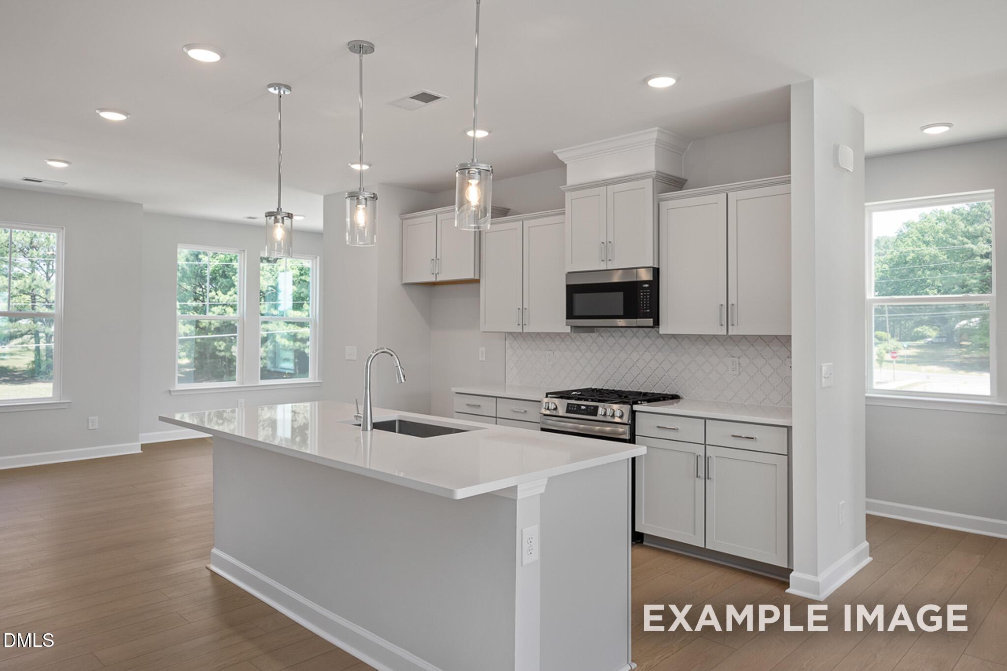 Image 10 of Davidson Homes' New Home at 401 Bahia Drive