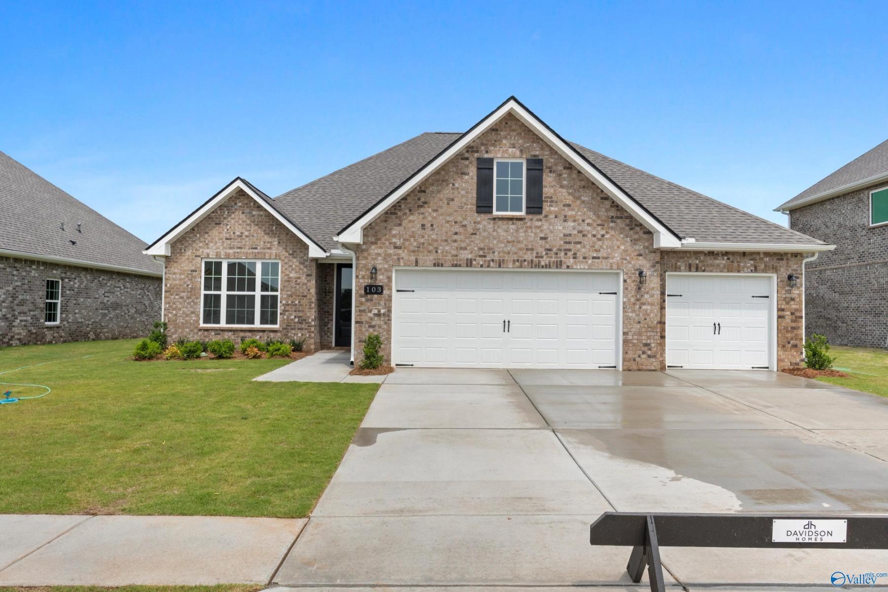 Image 4 of Davidson Homes' New Home at 103 Lucy Lynn Boulevard