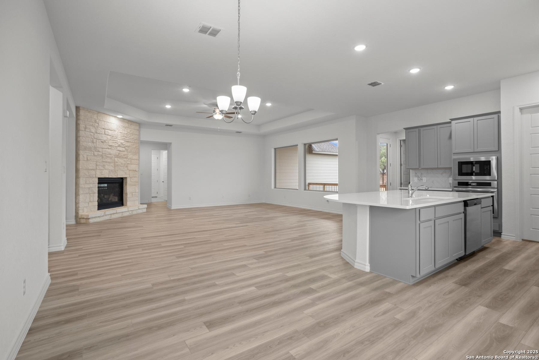 Image 10 of Davidson Homes' New Home at 222 Poe Parkway