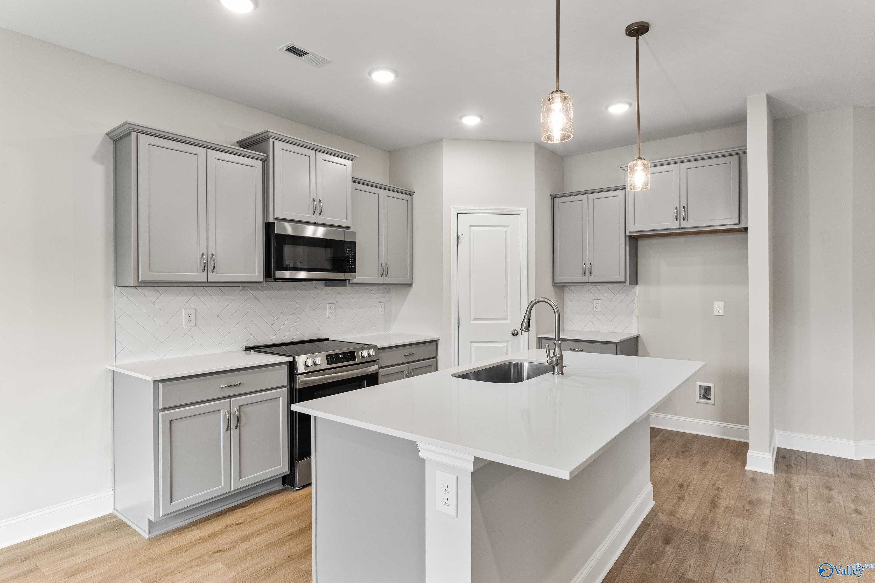 Image 2 of Davidson Homes' New Home at 179 River Pointe Drive