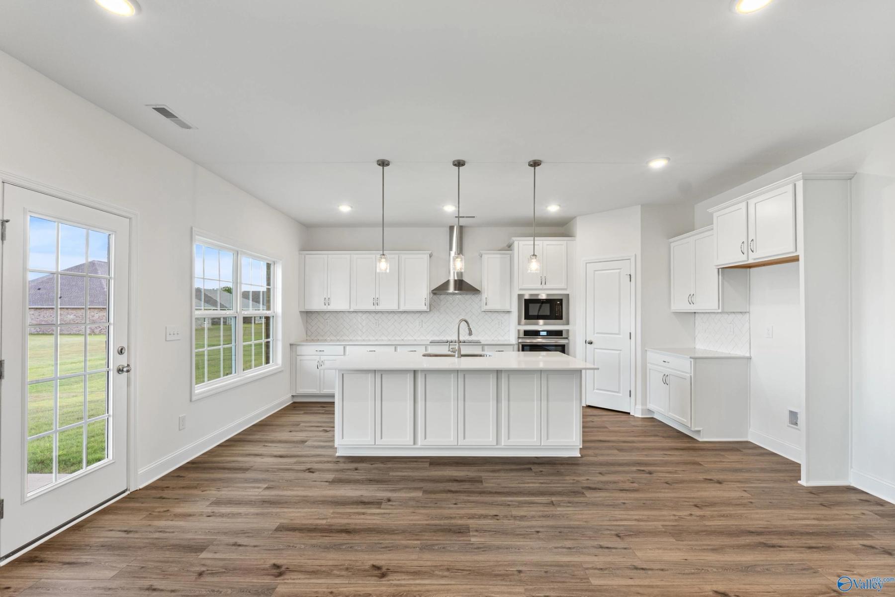 Image 10 of Davidson Homes' New Home at 111 Lucy Lynn Boulevard