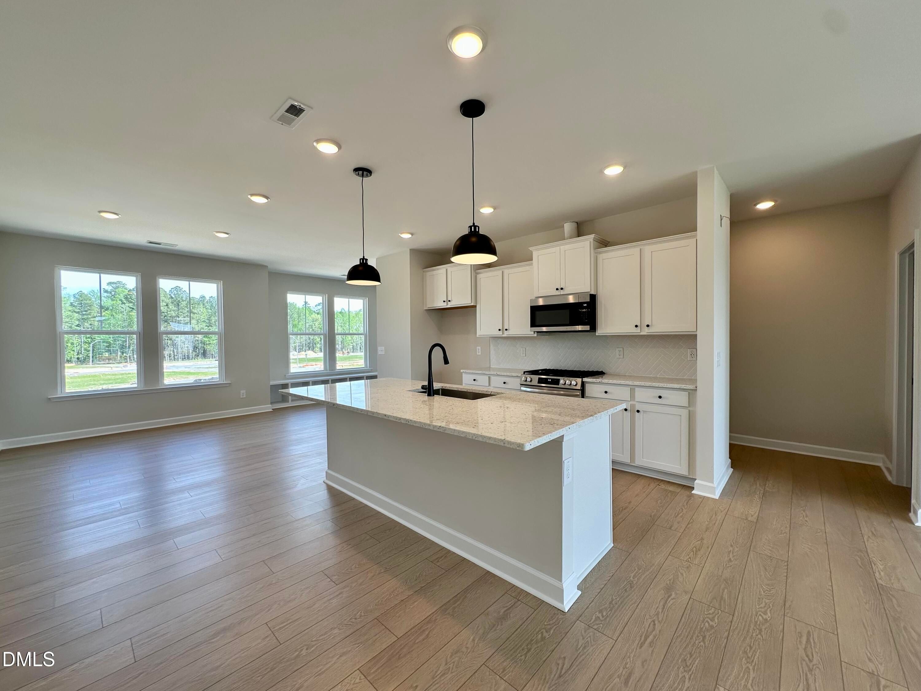 Image 7 of Davidson Homes' New Home at 608 Thatch Lane