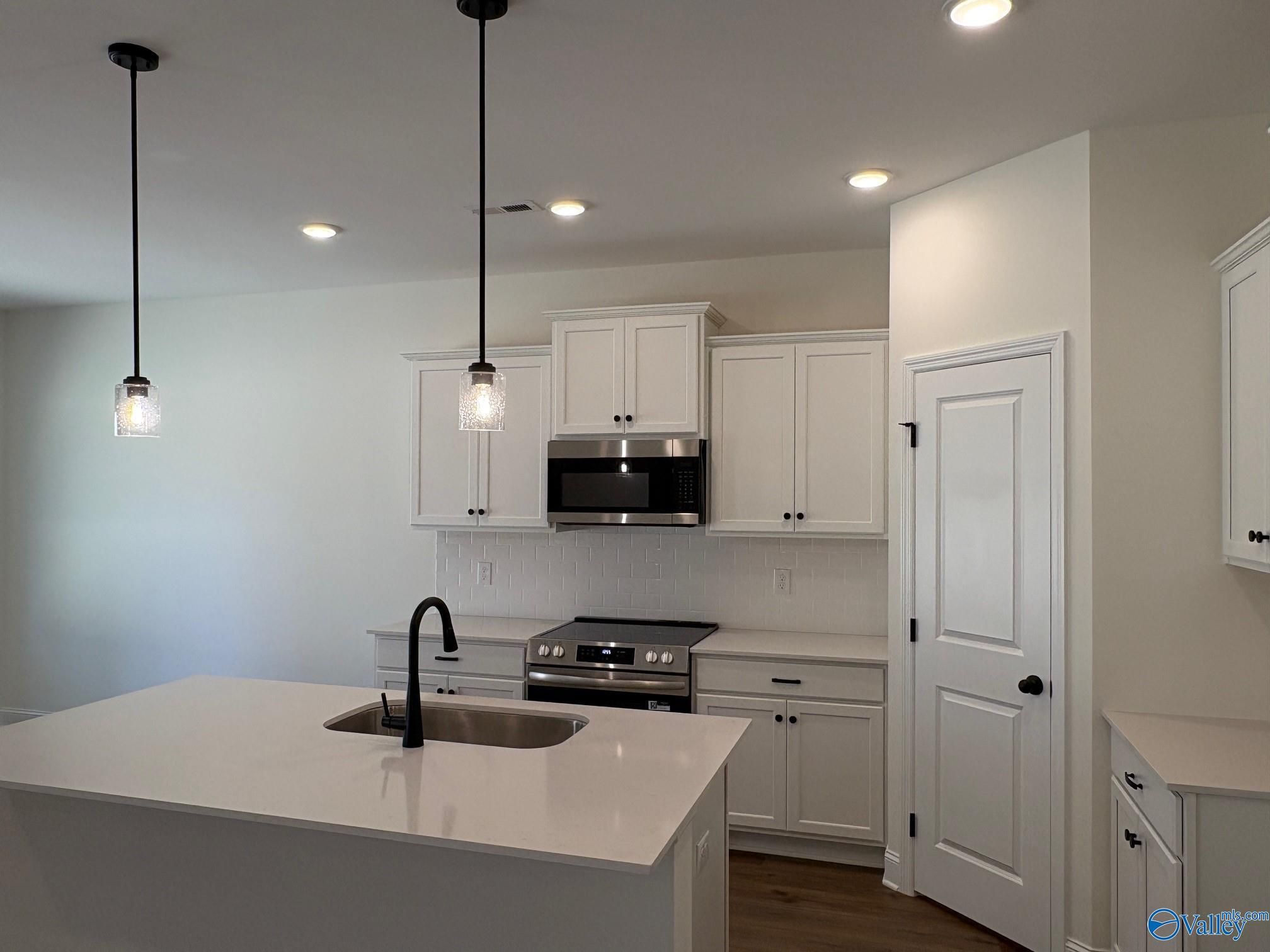 Image 2 of Davidson Homes' New Home at 349 Overland Pass