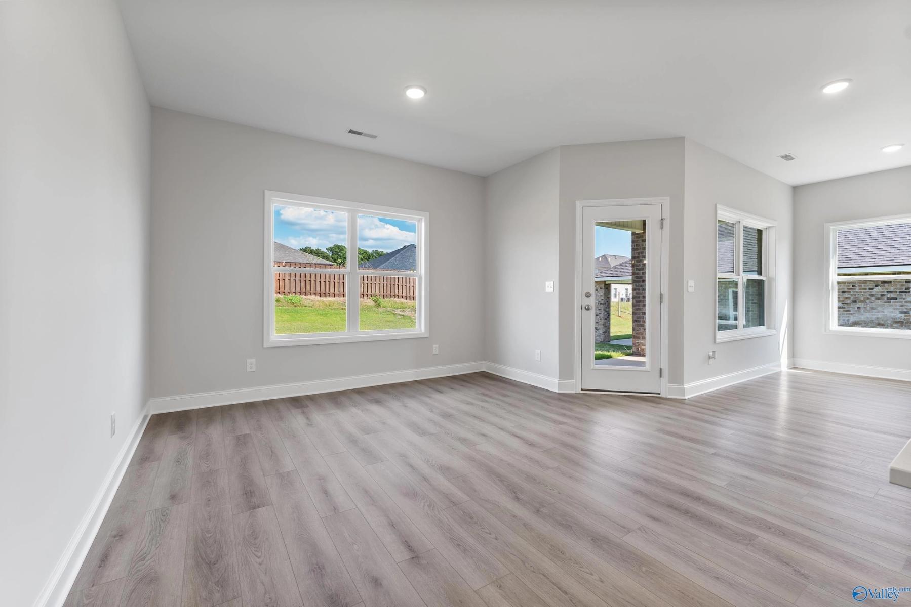 Image 19 of Davidson Homes' New Home at 219 Pine Island Avenue