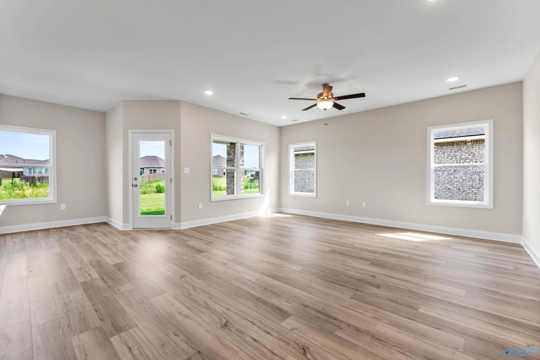 Image 11 of Davidson Homes' New Home at 157 Heritage Lakes Boulevard