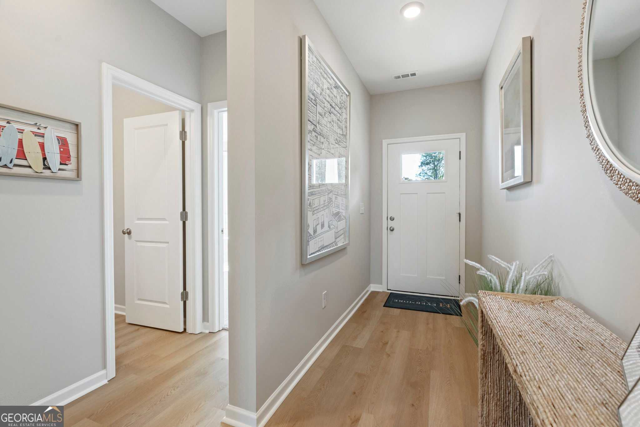 Image 2 of Davidson Homes' New Home at 211 Ivy Glen Drive