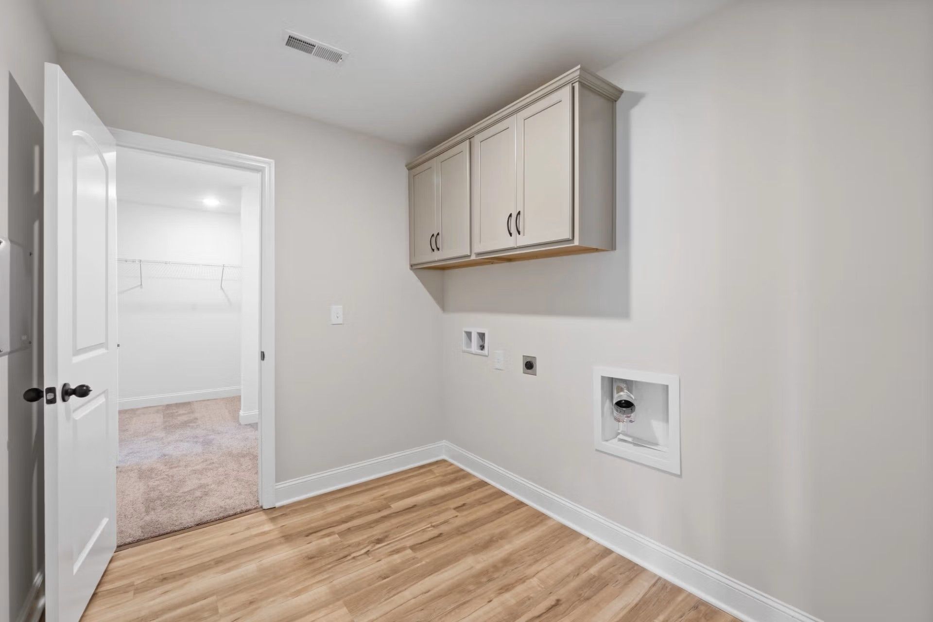 Image 16 of Davidson Homes' New Home at 221 Saddletree Drive