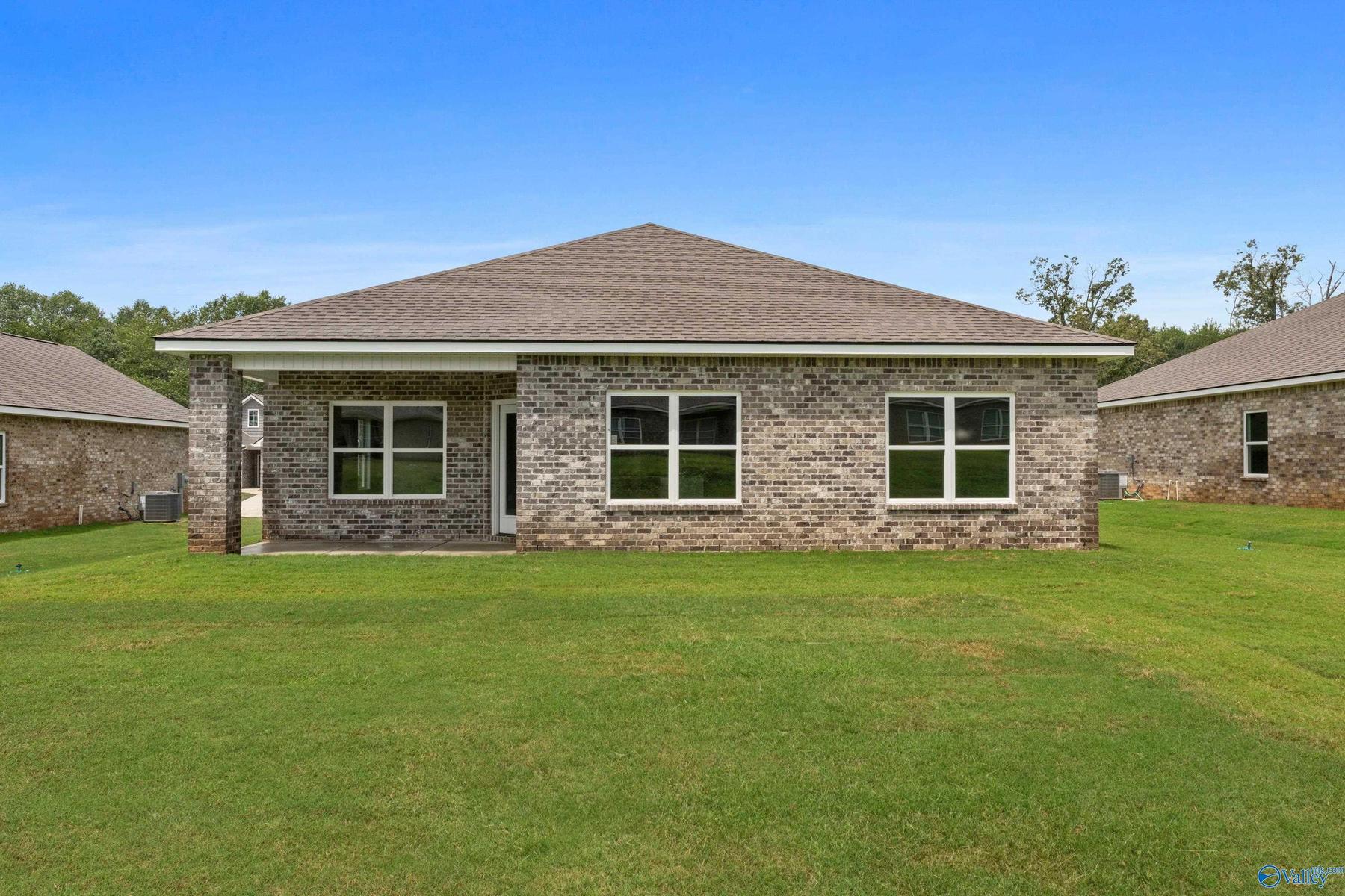 Image 23 of Davidson Homes' New Home at 169 River Pointe Drive
